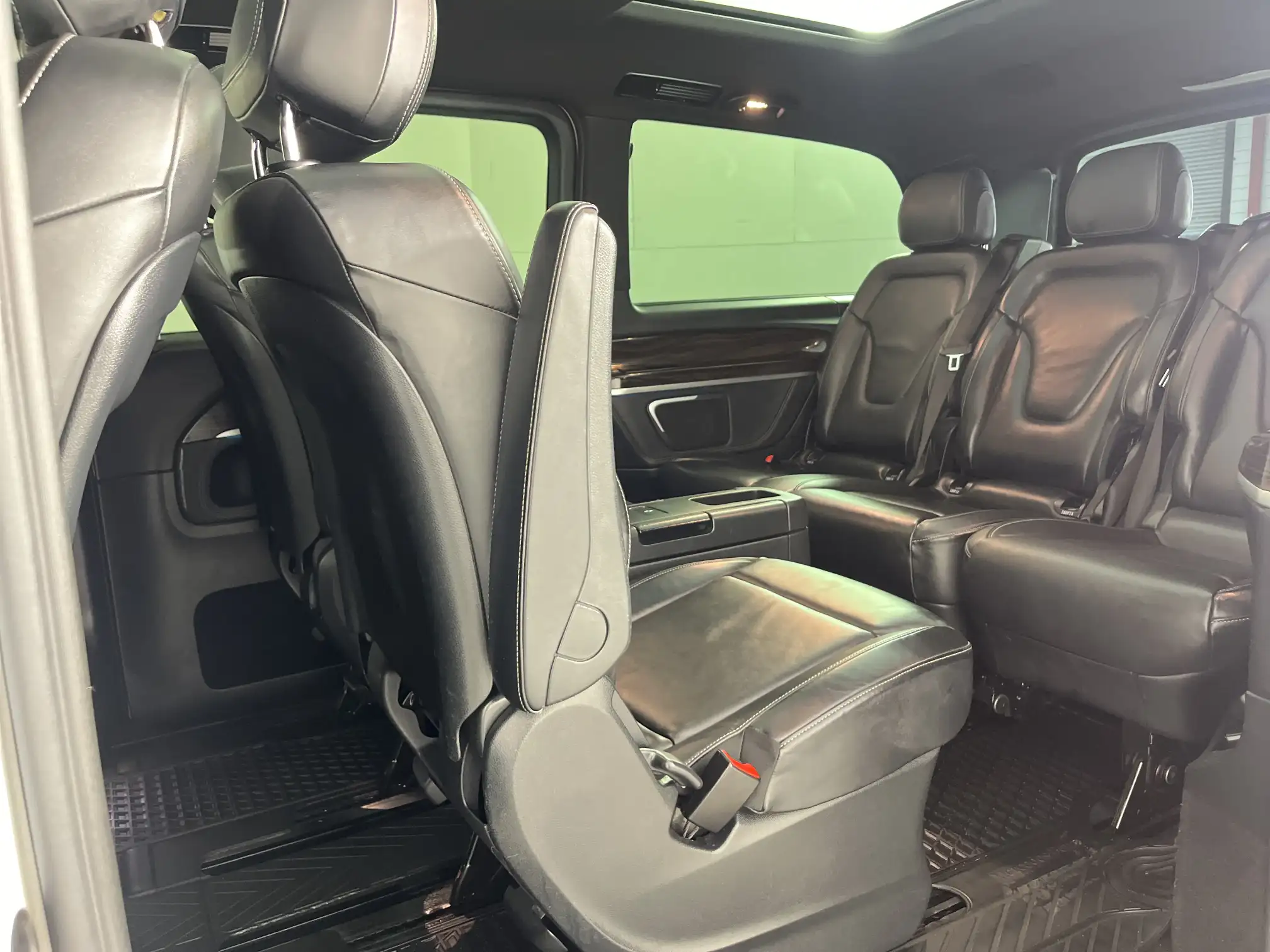 Mercedes-Benz V250