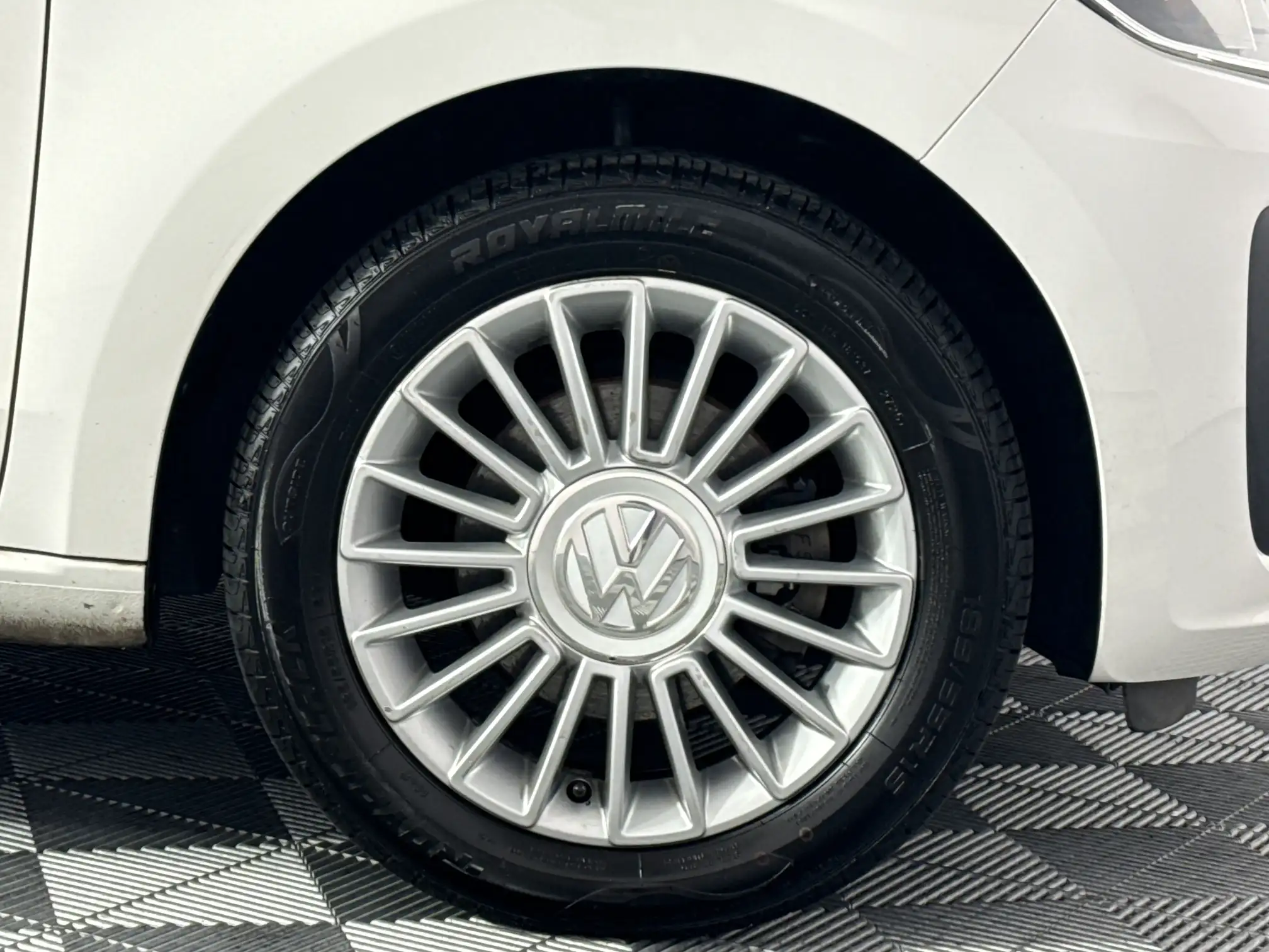 Volkswagen UP