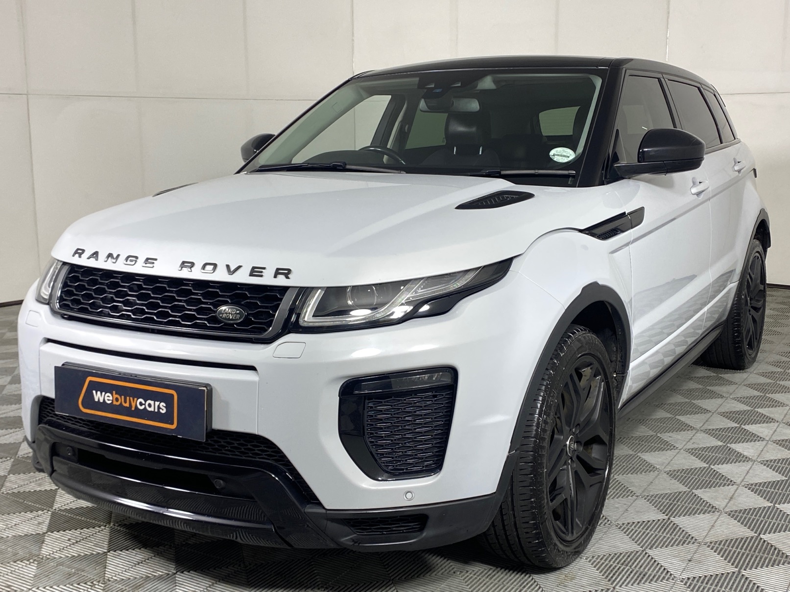 Land Rover Evoque 2.2 SD4 HSE Dynamic for sale R 417 900 Carfind.co.za