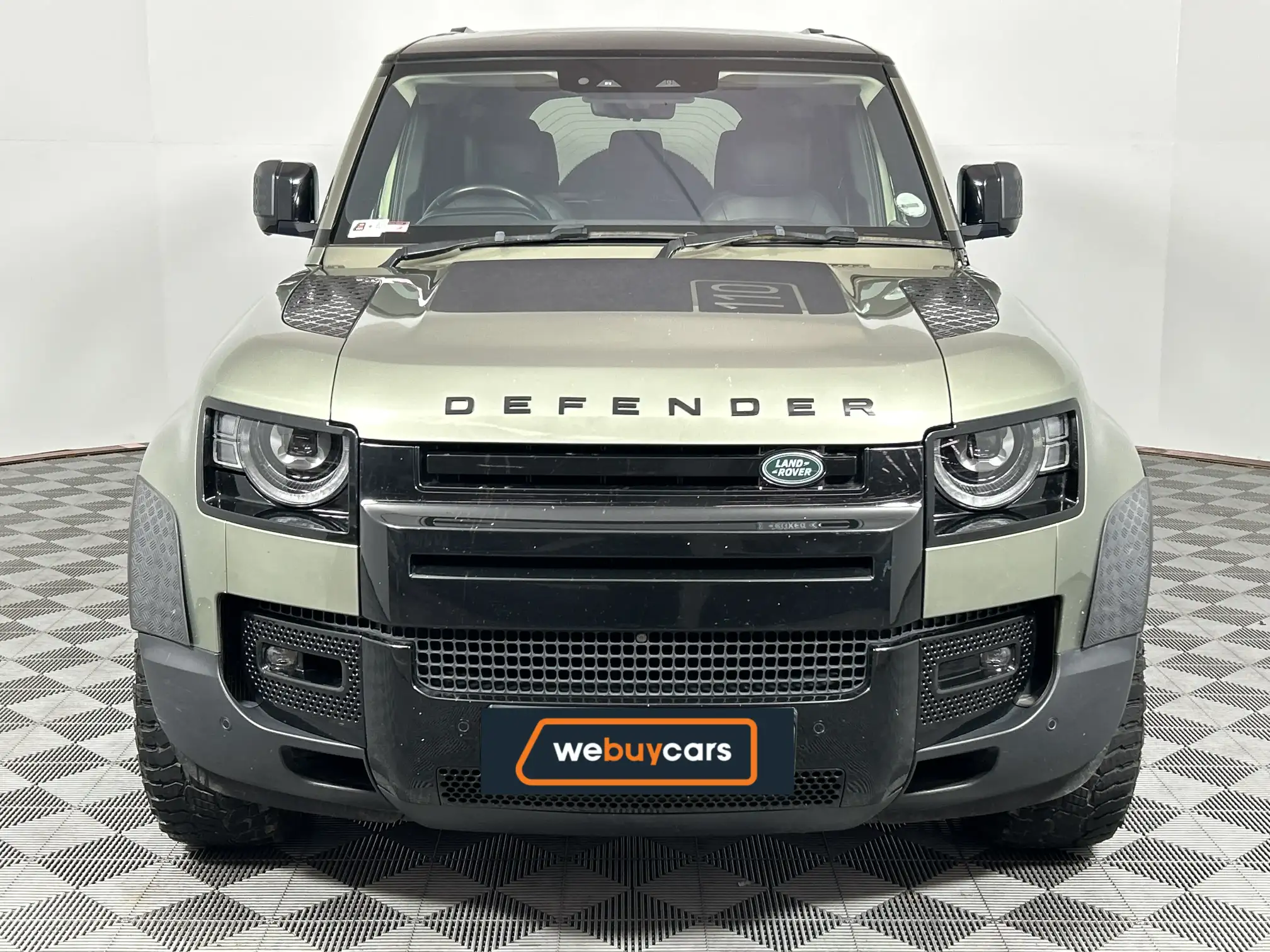Land Rover Defender 110