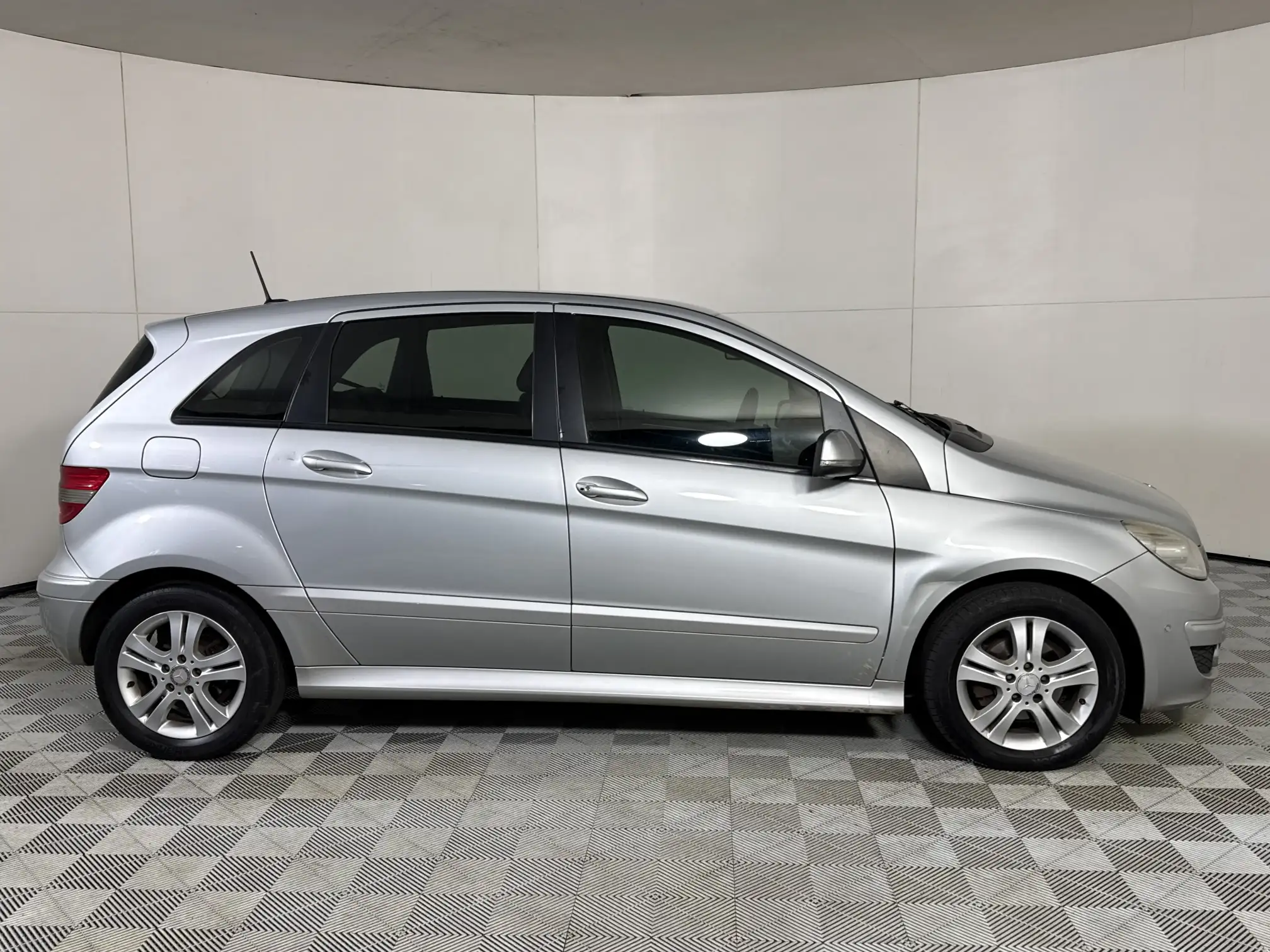 Mercedes-Benz B Class