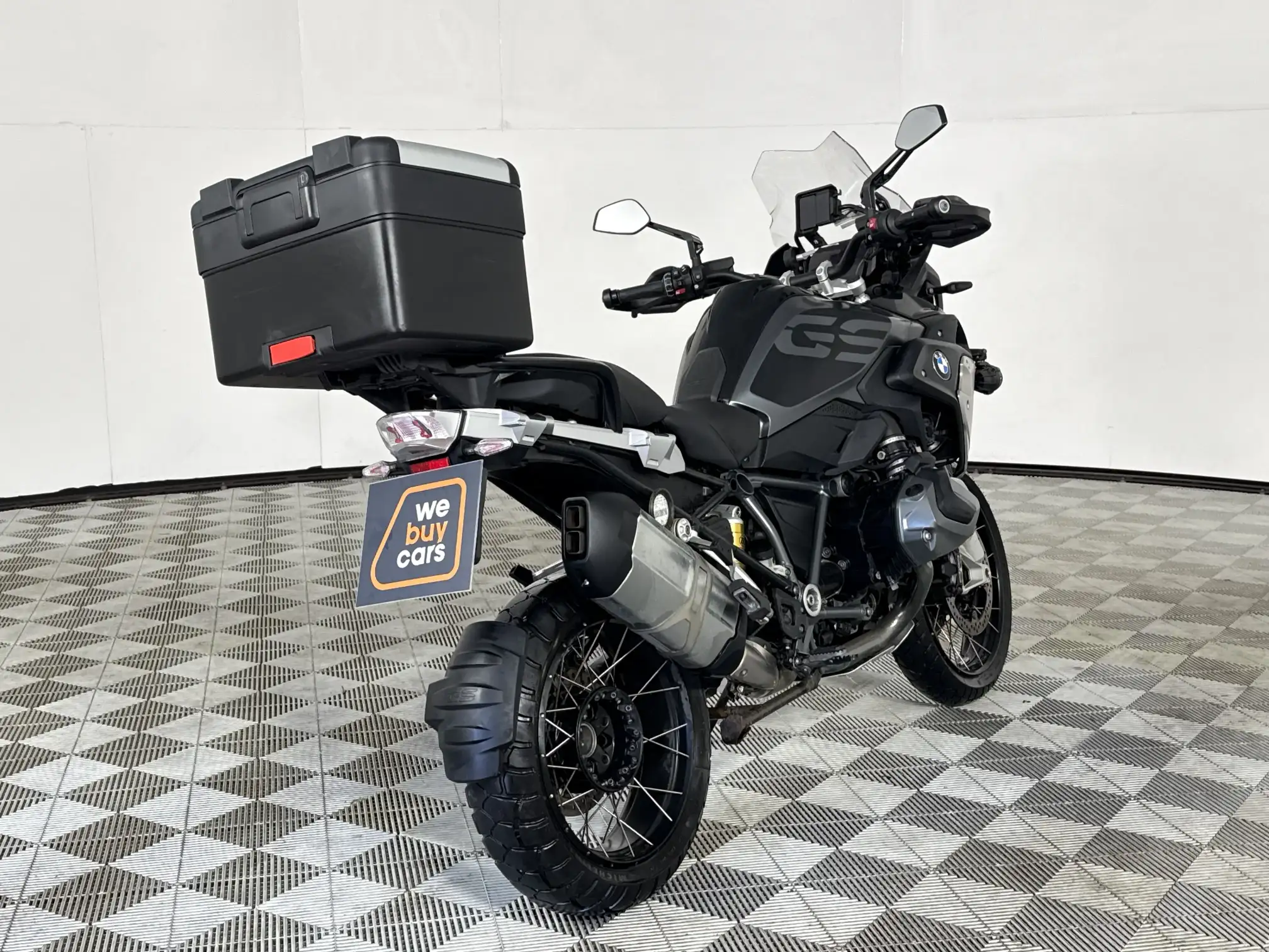 BMW R Series
