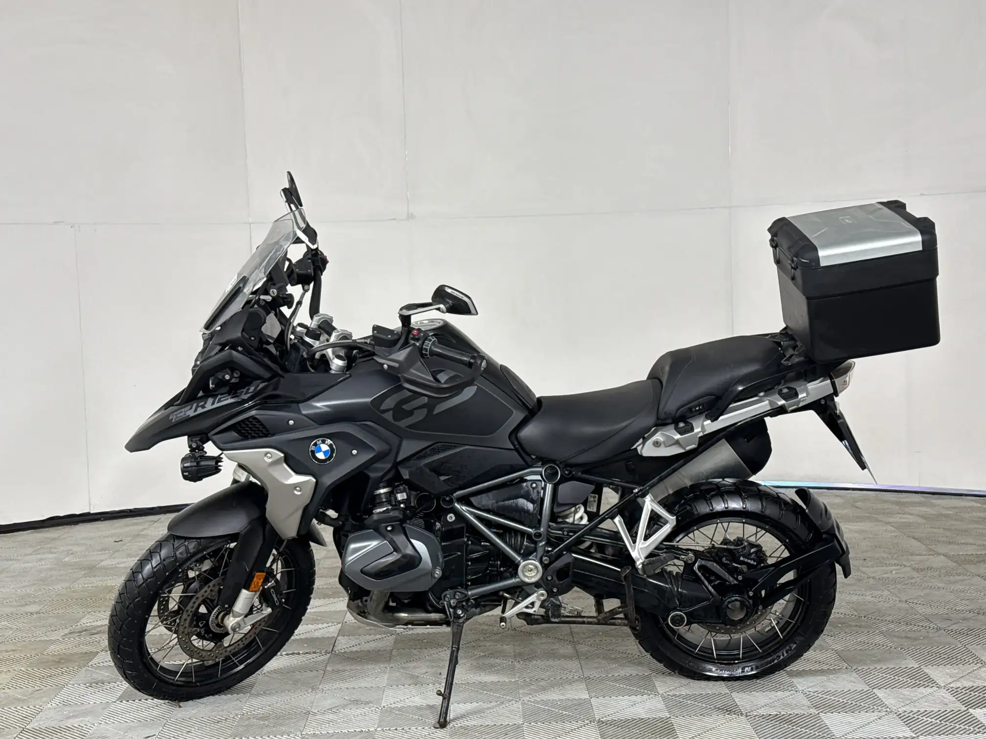 BMW R Series