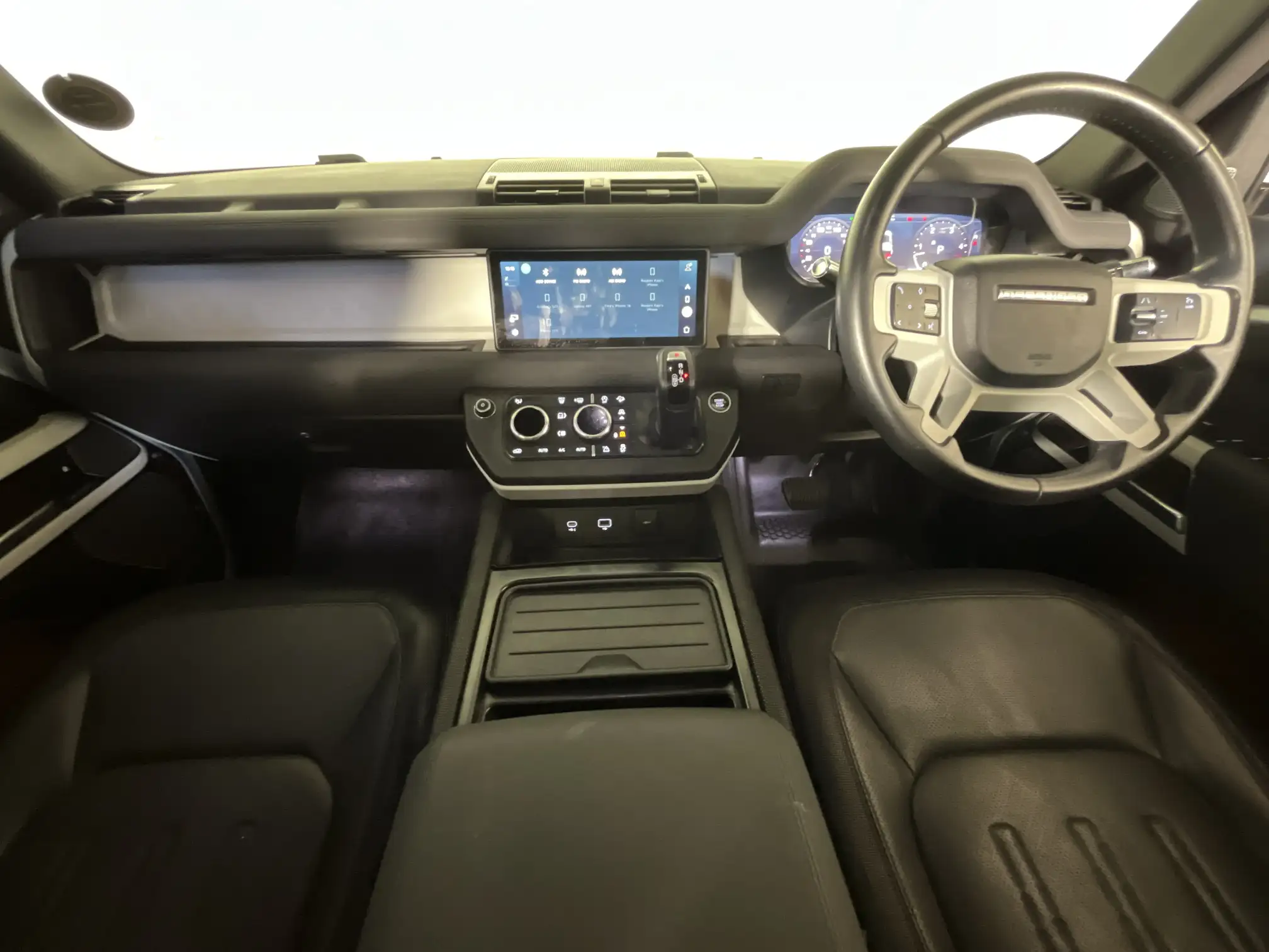 Land Rover Defender 110
