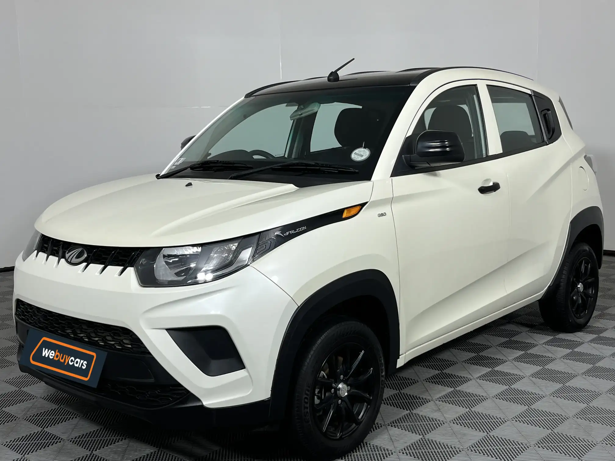 Mahindra KUV 100