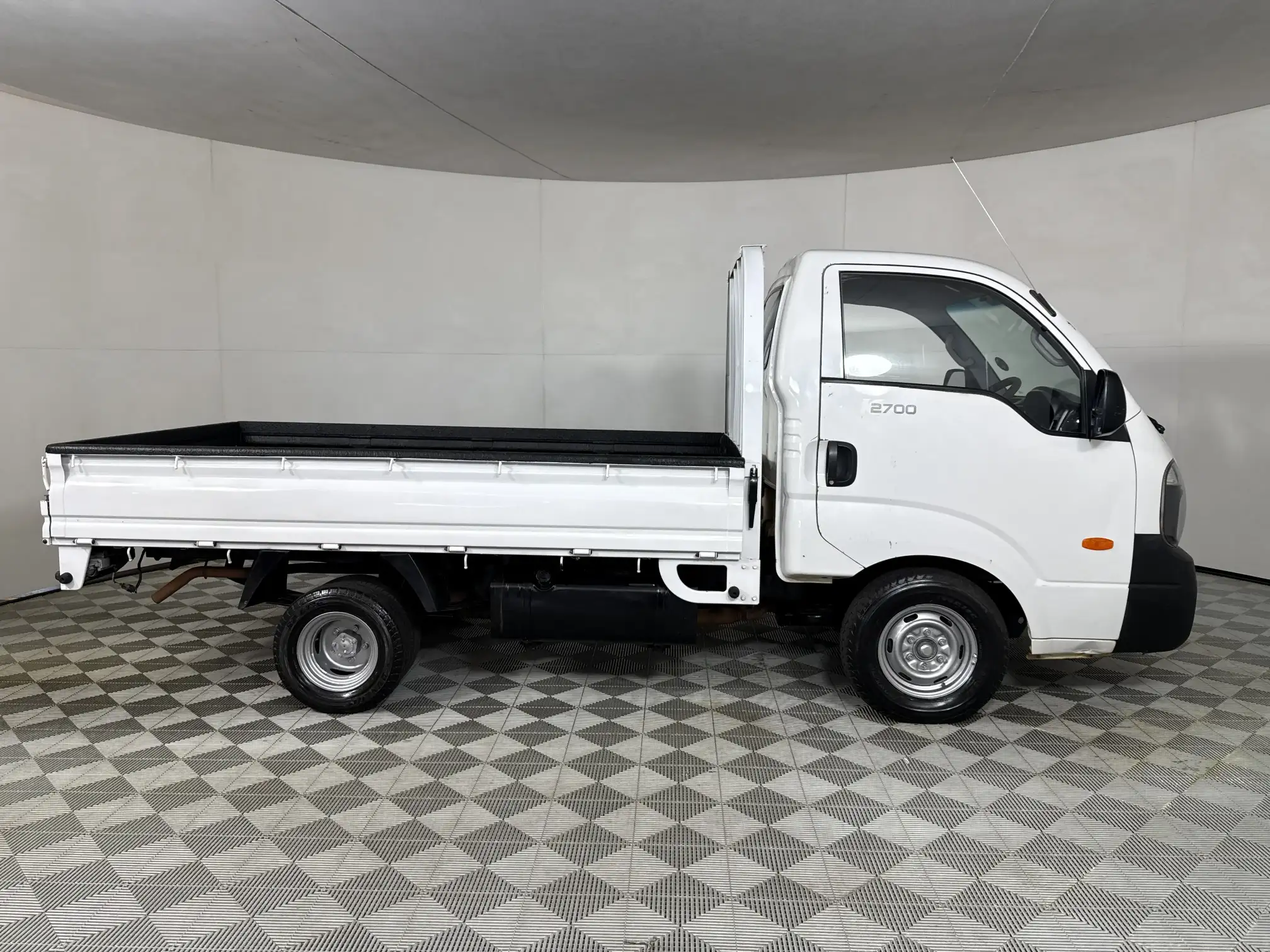 KIA K 2700