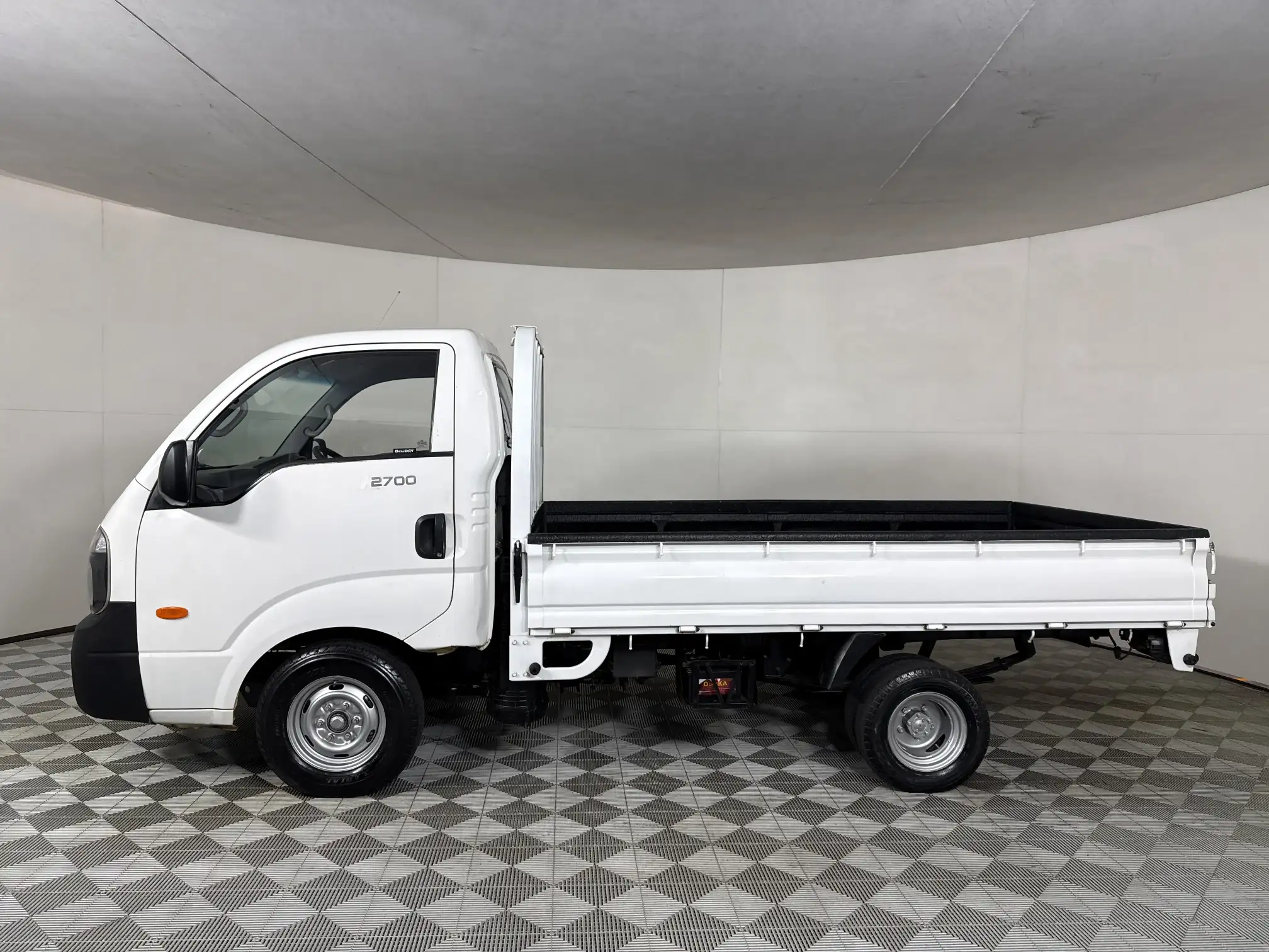 KIA K 2700