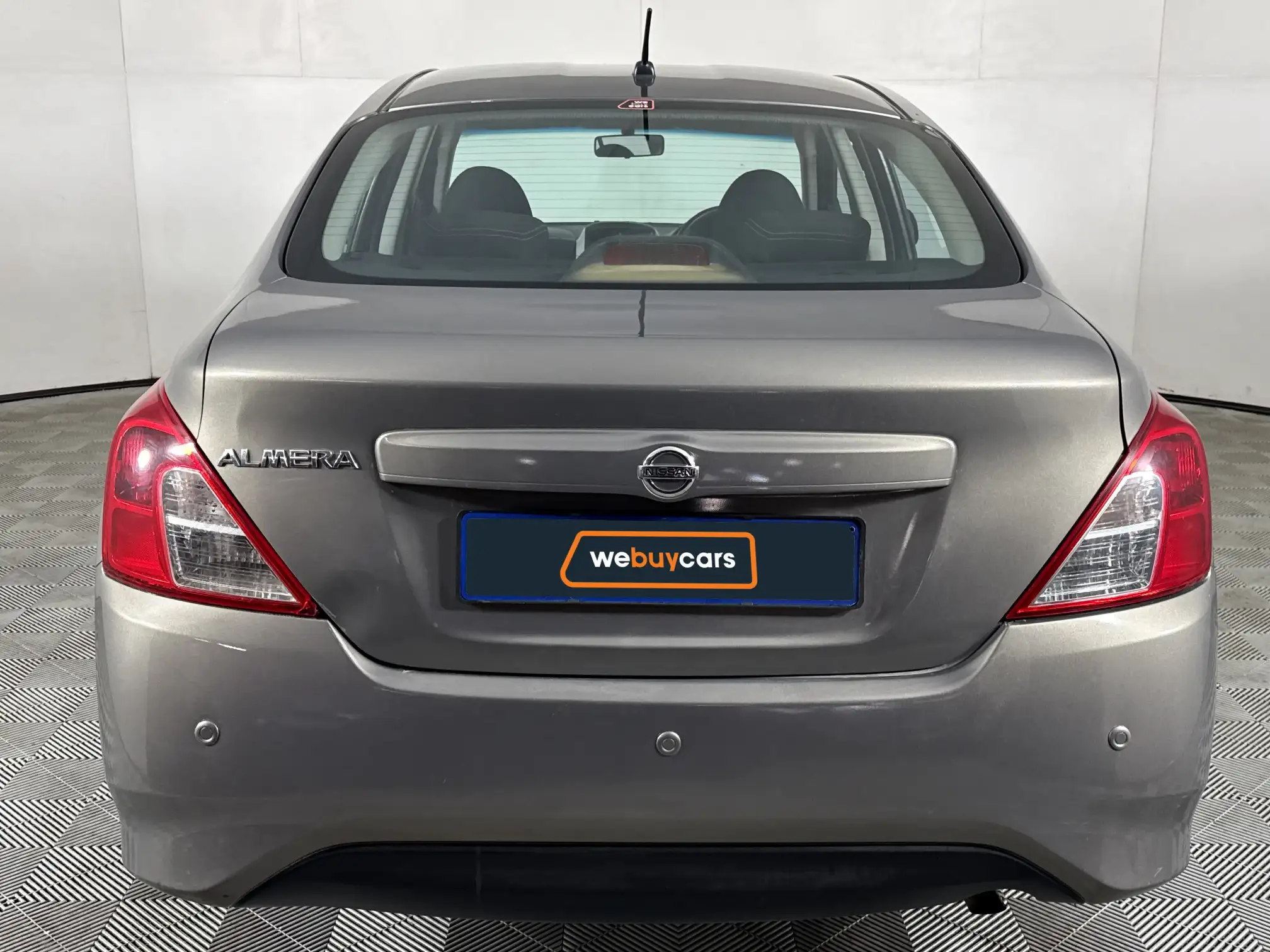 Nissan Almera