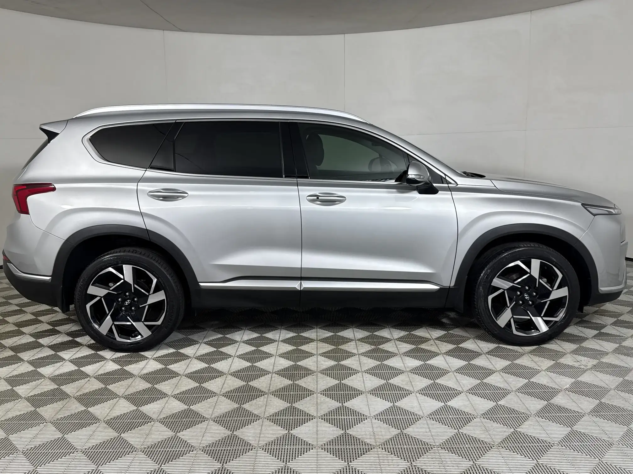 Hyundai Santa-FE