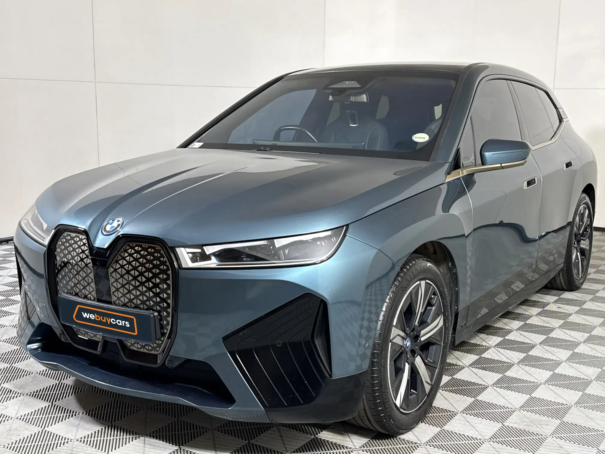 2023 BMW iX