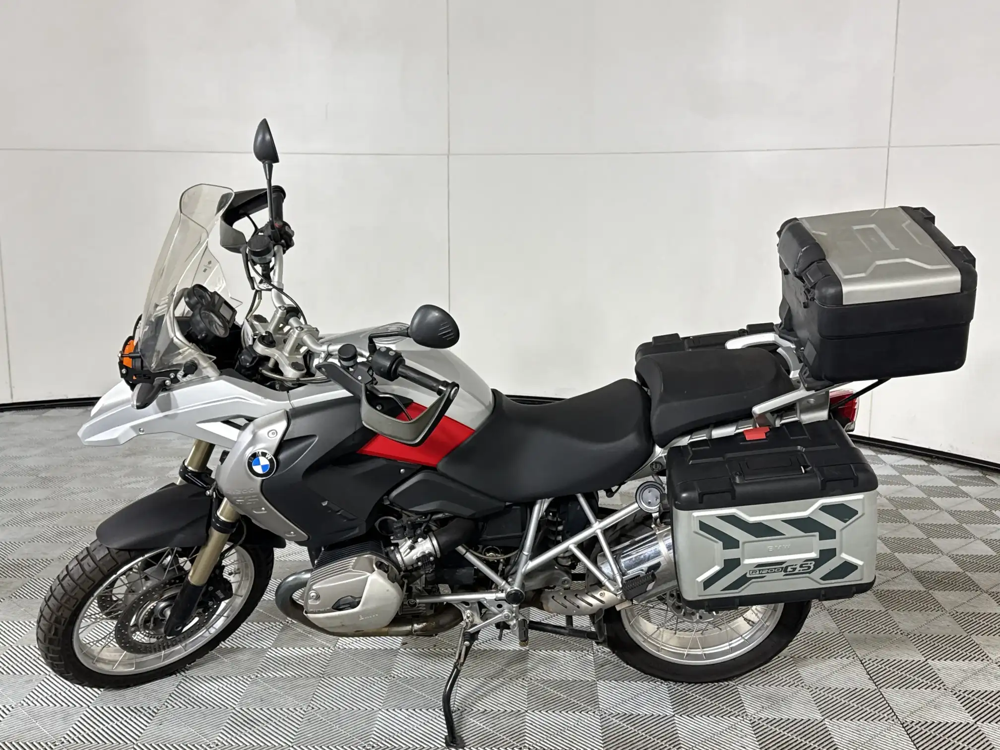 BMW R Series