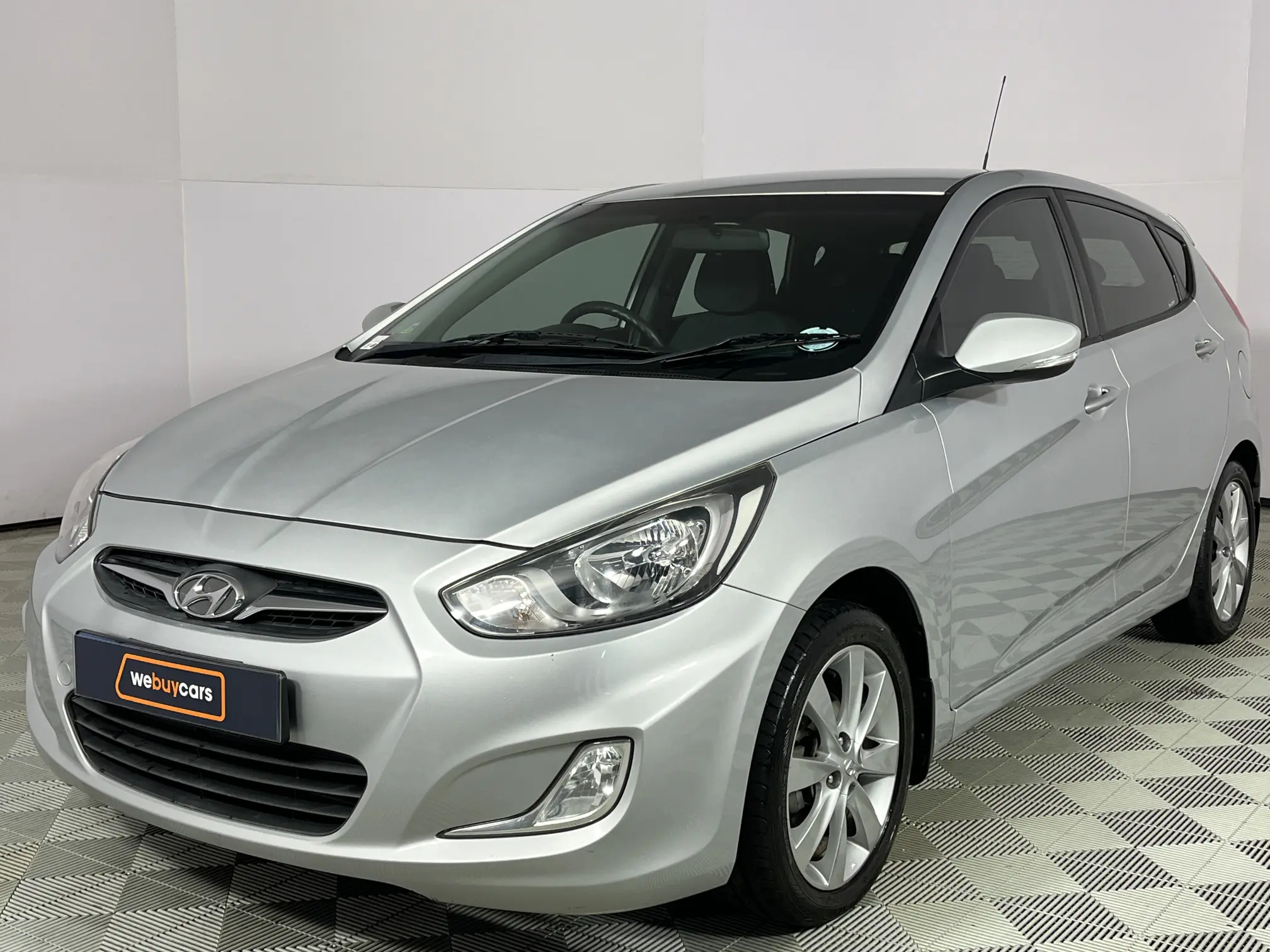 2015 Hyundai Accent 1.6 Fluid 5-Door