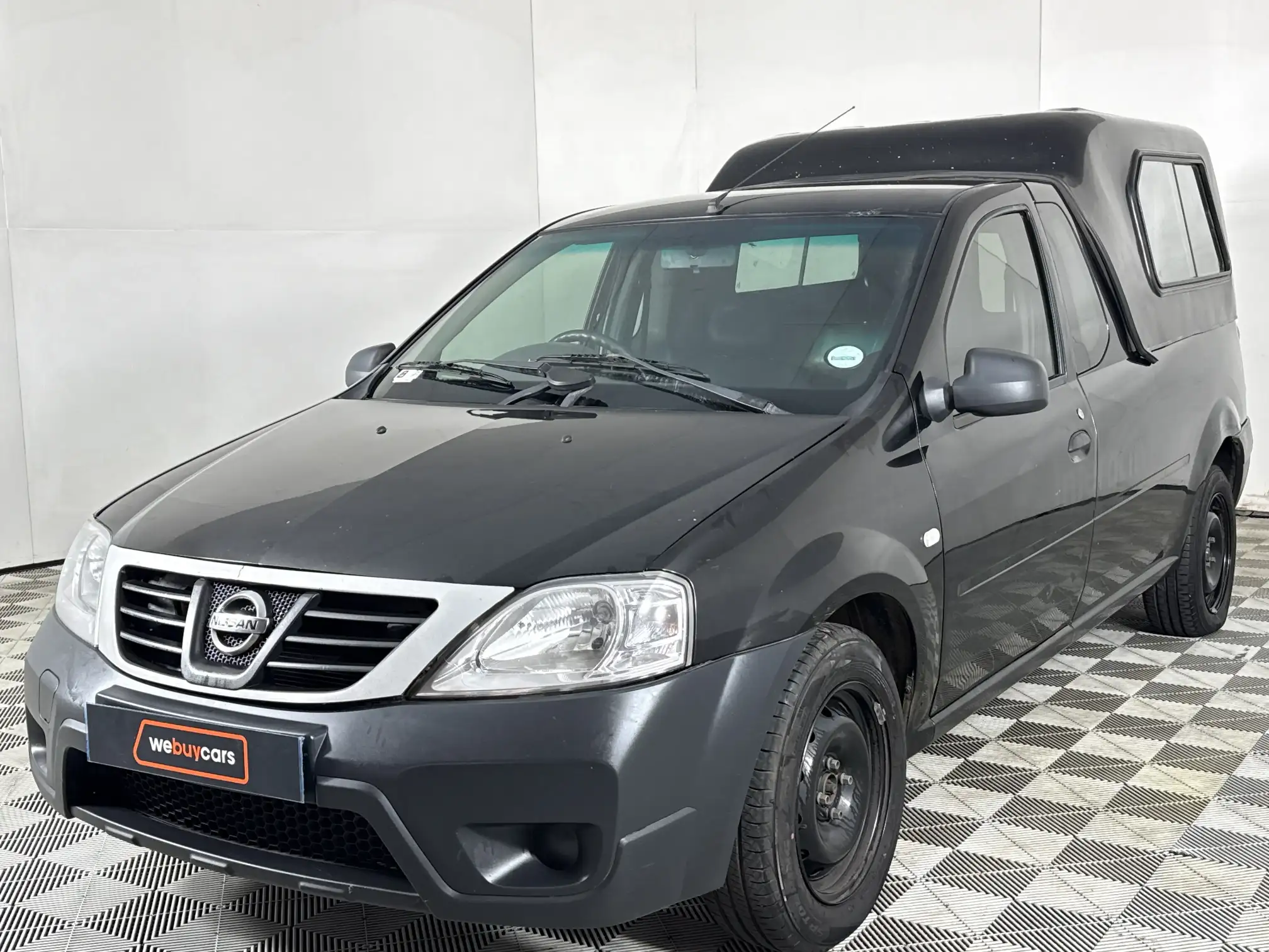 2022 Nissan NP200