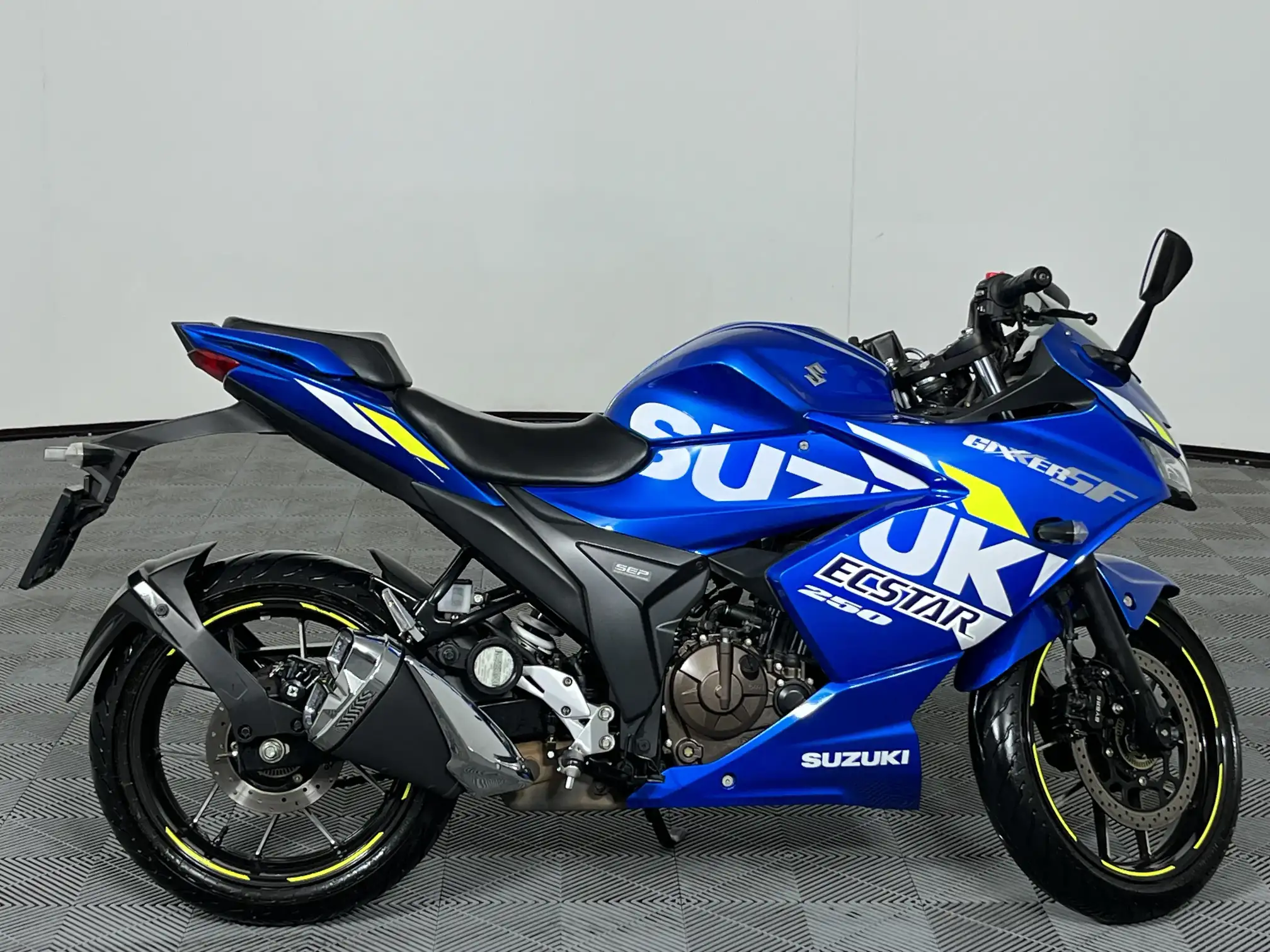 Suzuki GSX