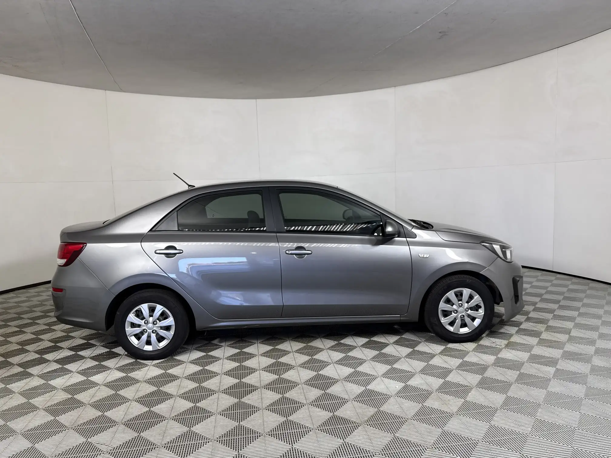 KIA Pegas