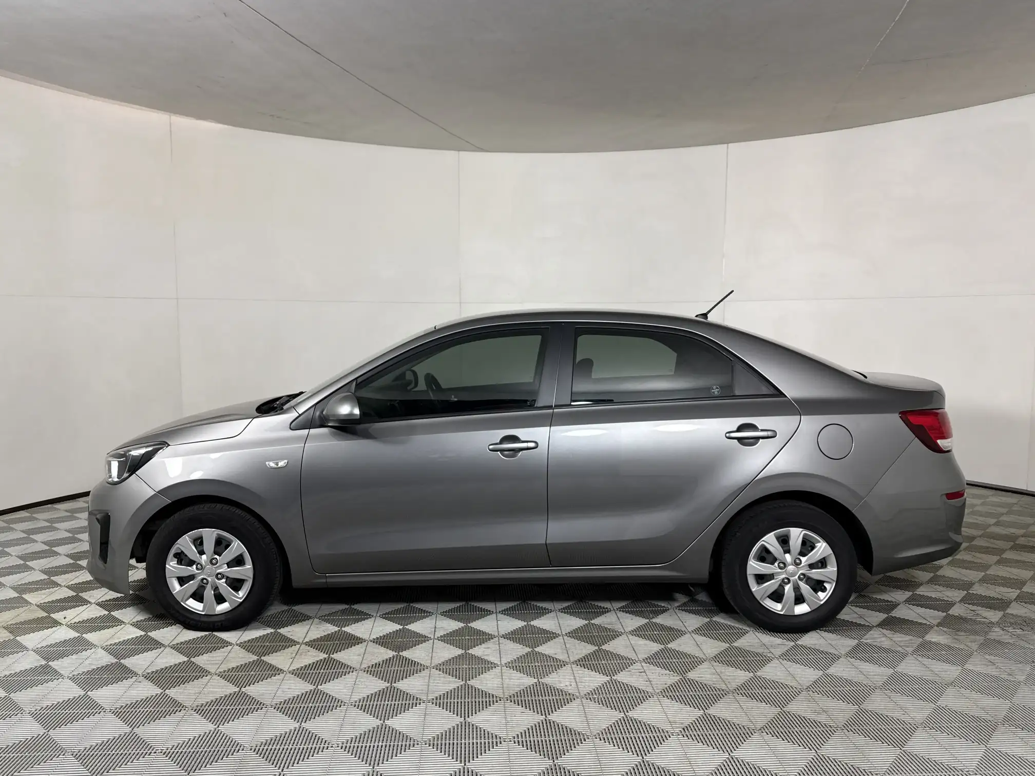 KIA Pegas