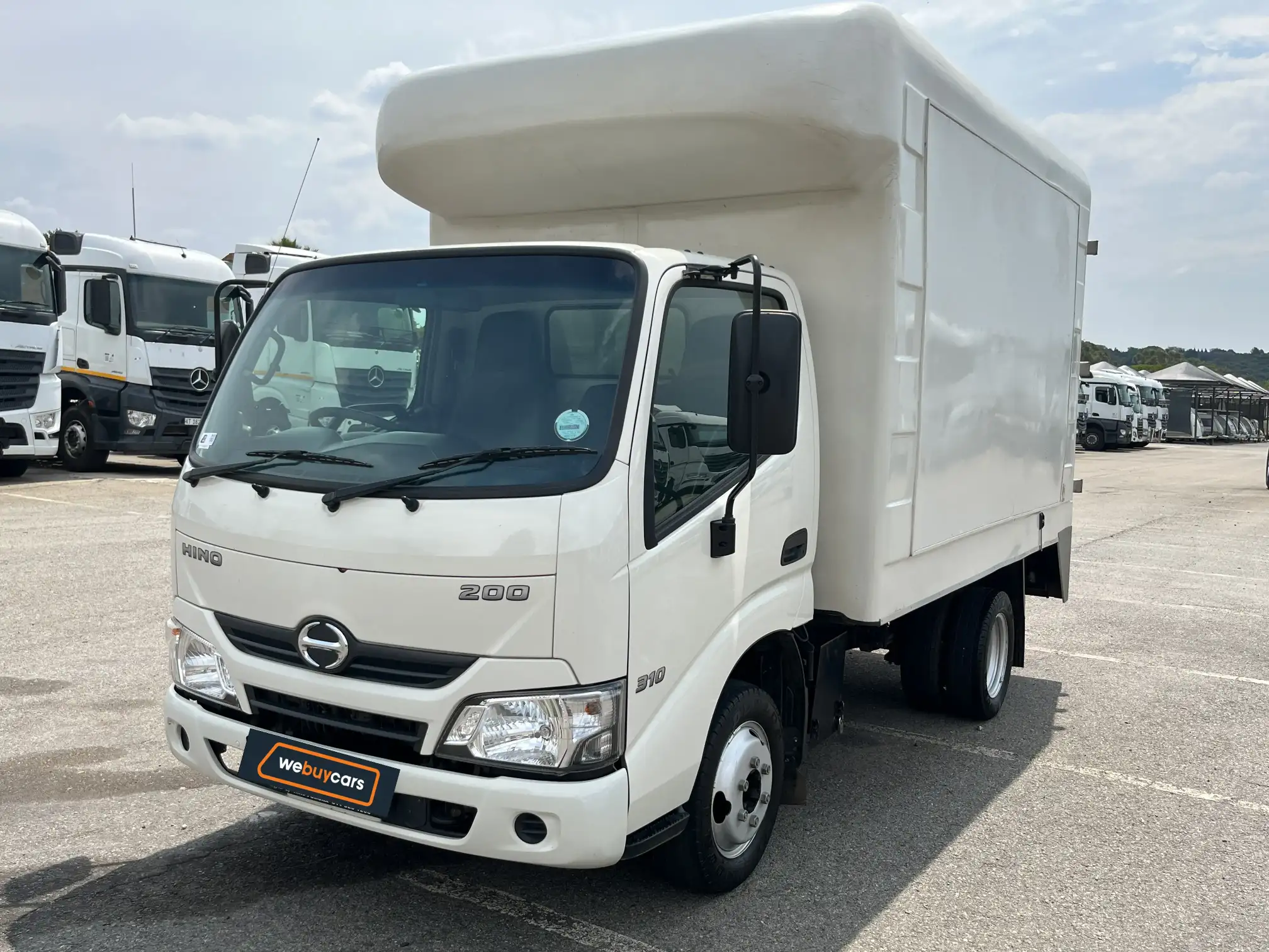 Hino 200 Series