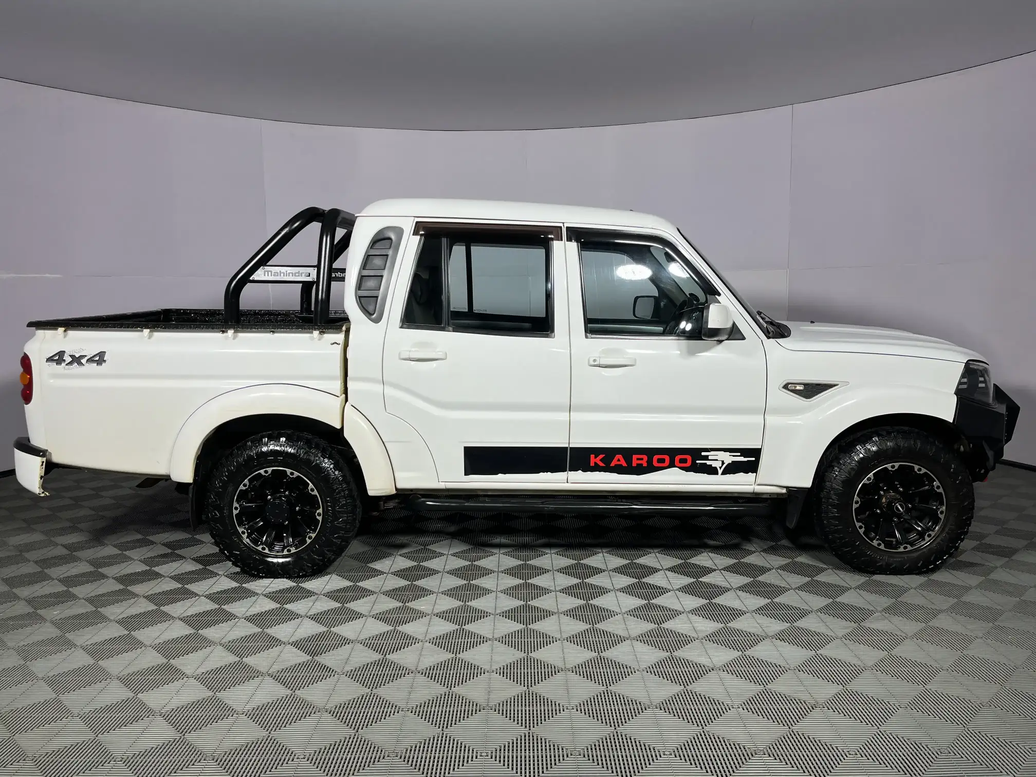 Mahindra PIK UP