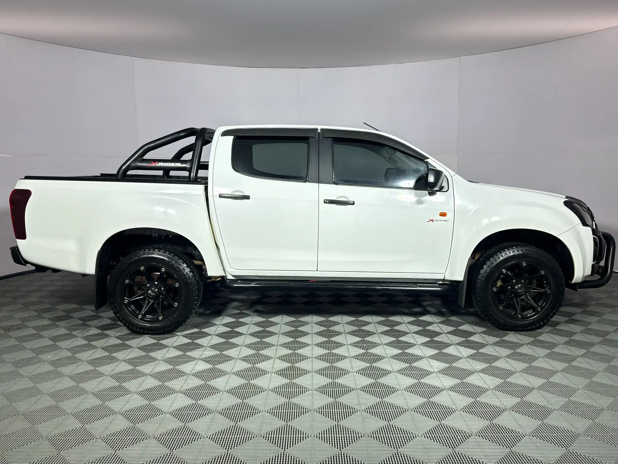 Isuzu D-MAX