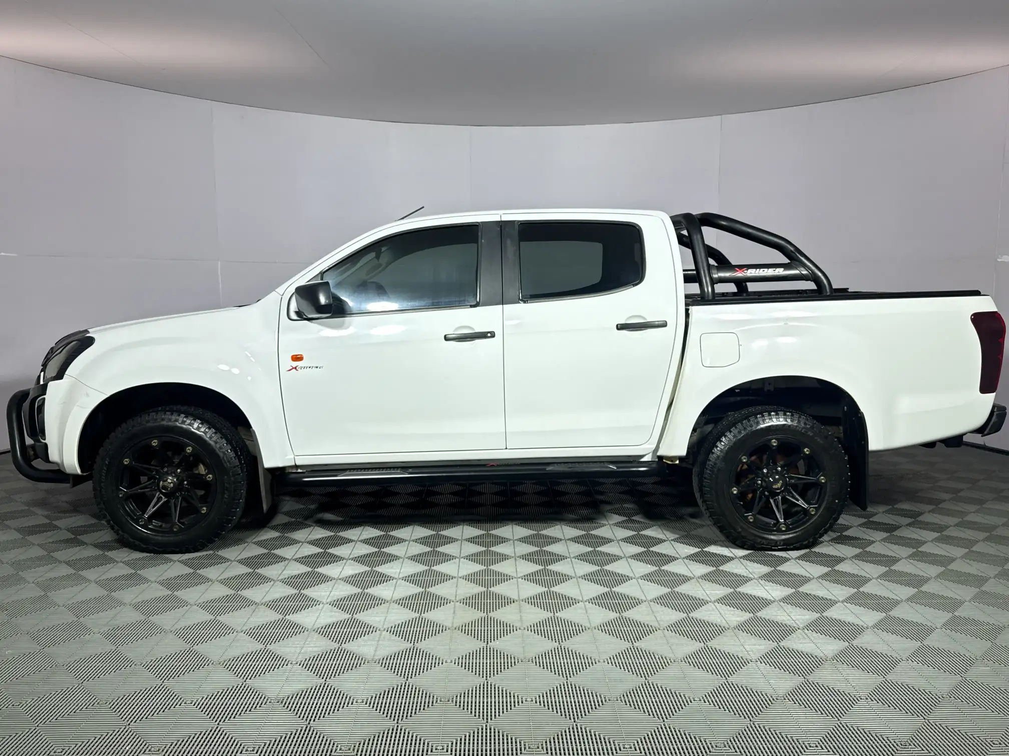 Isuzu D-MAX