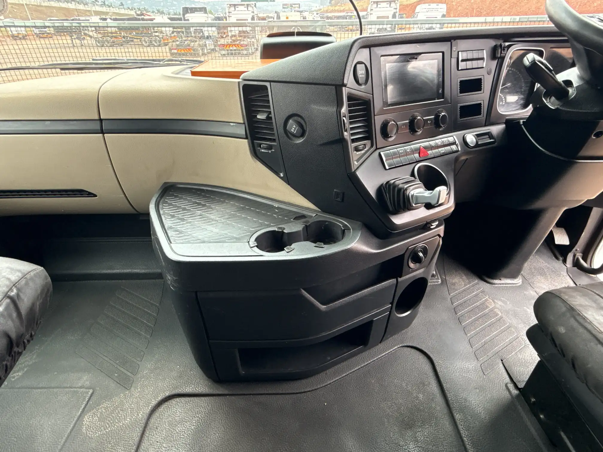 Mercedes-Benz 26 Series Actros