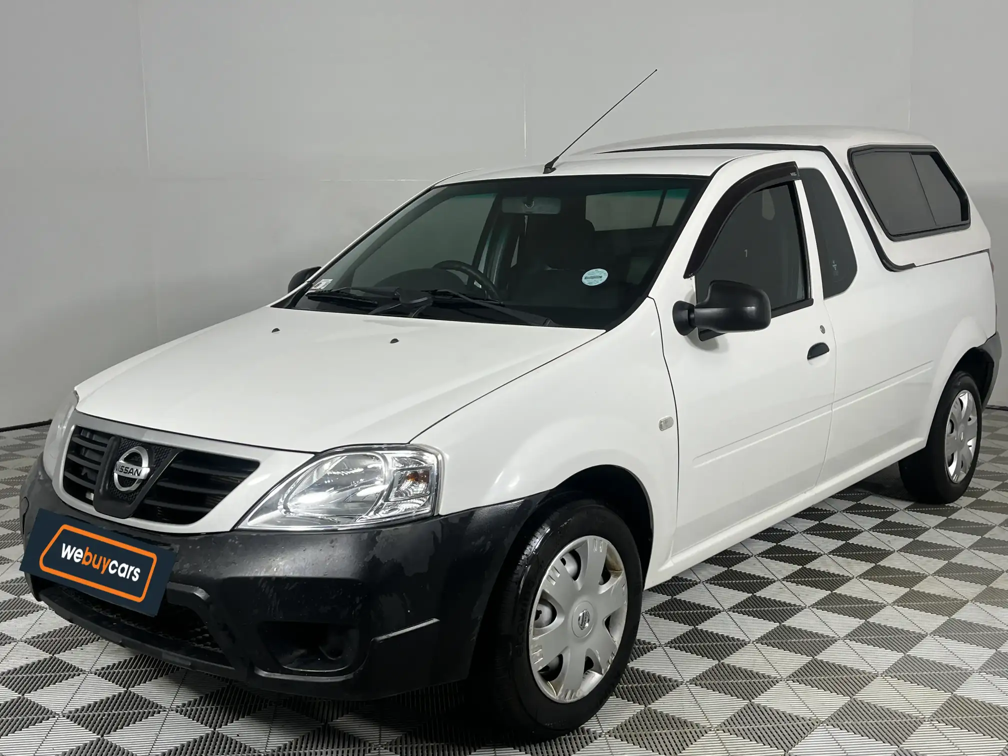 Nissan NP200