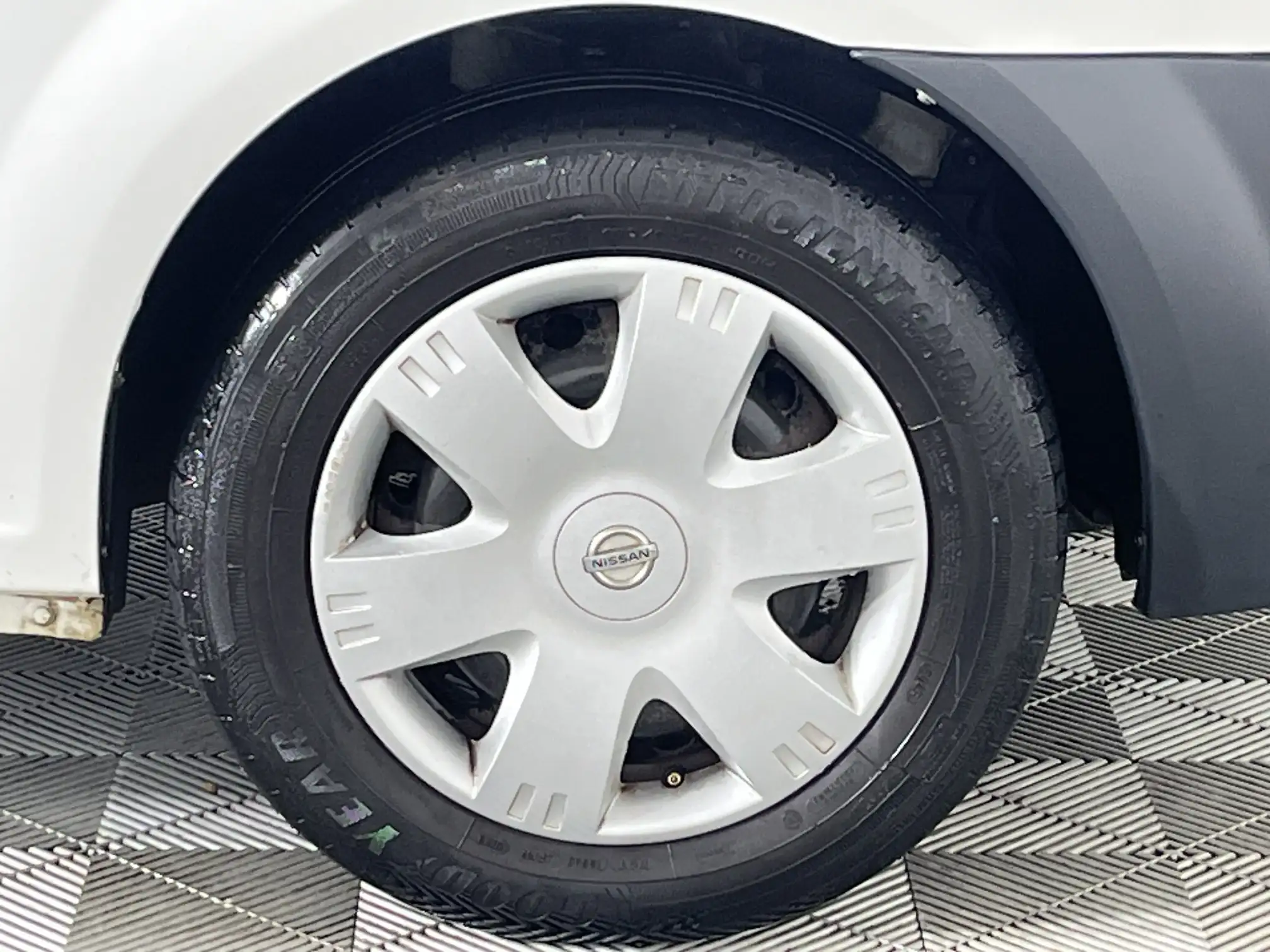 Nissan NP200