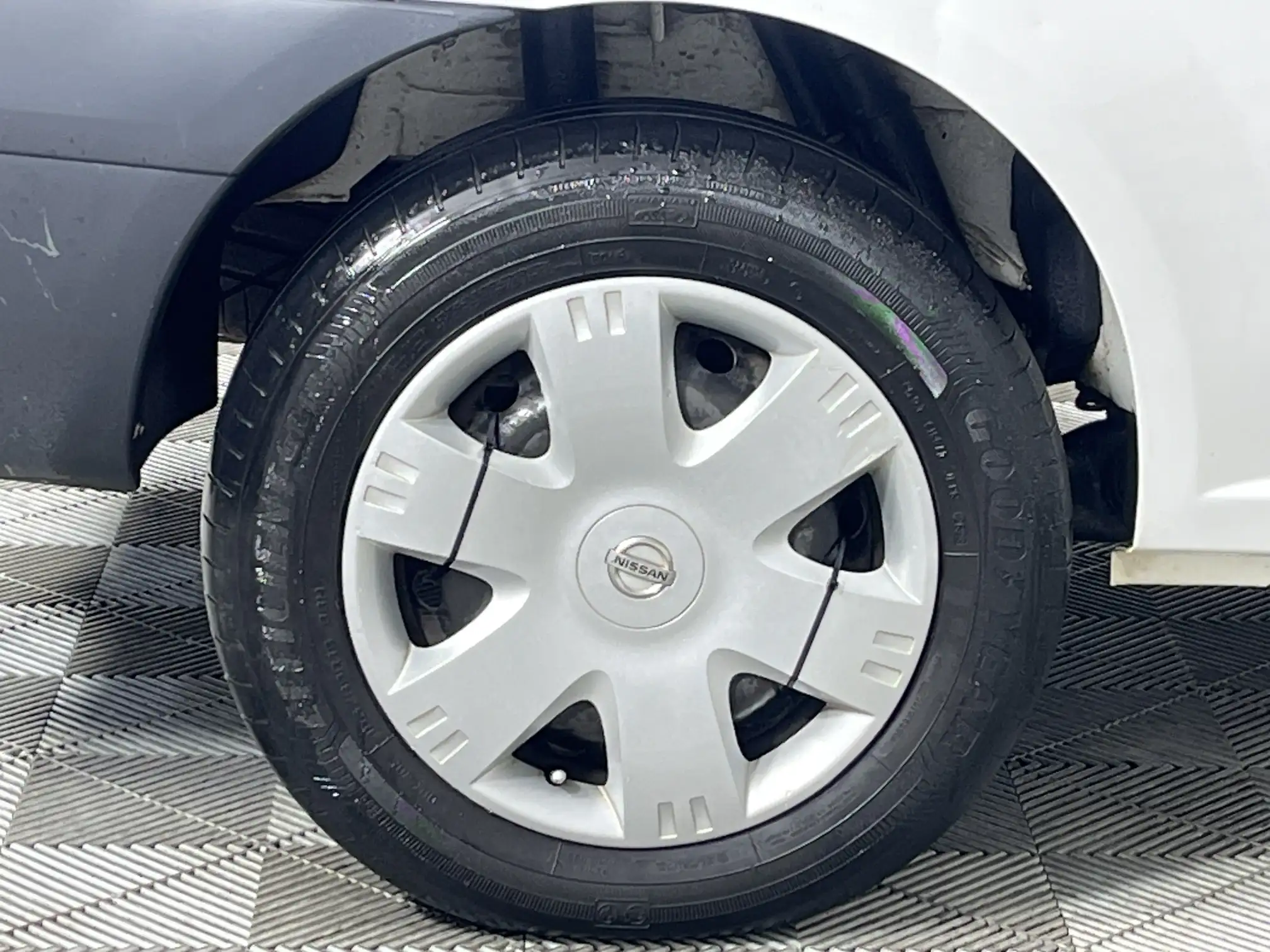 Nissan NP200