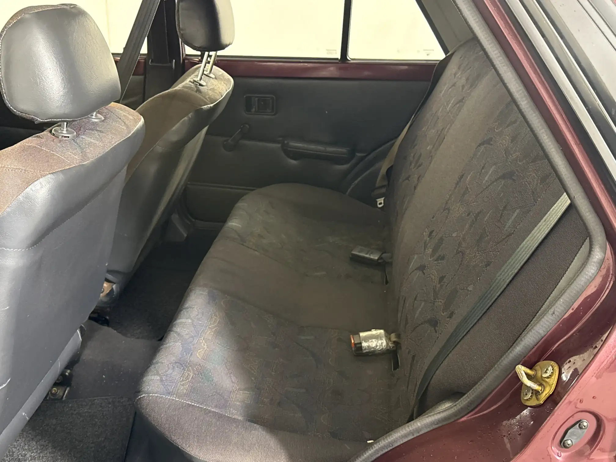 Mazda 323