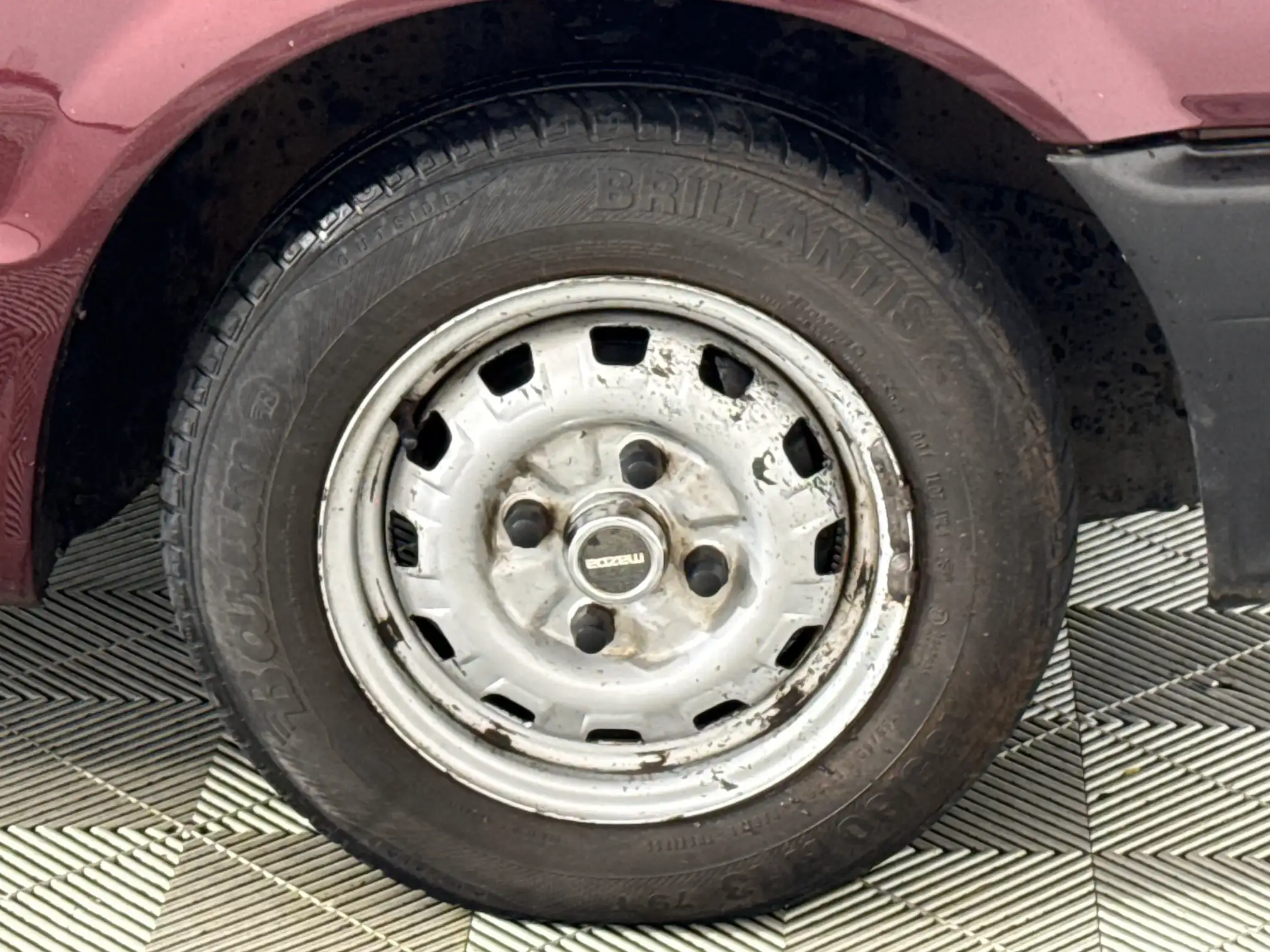 Mazda 323