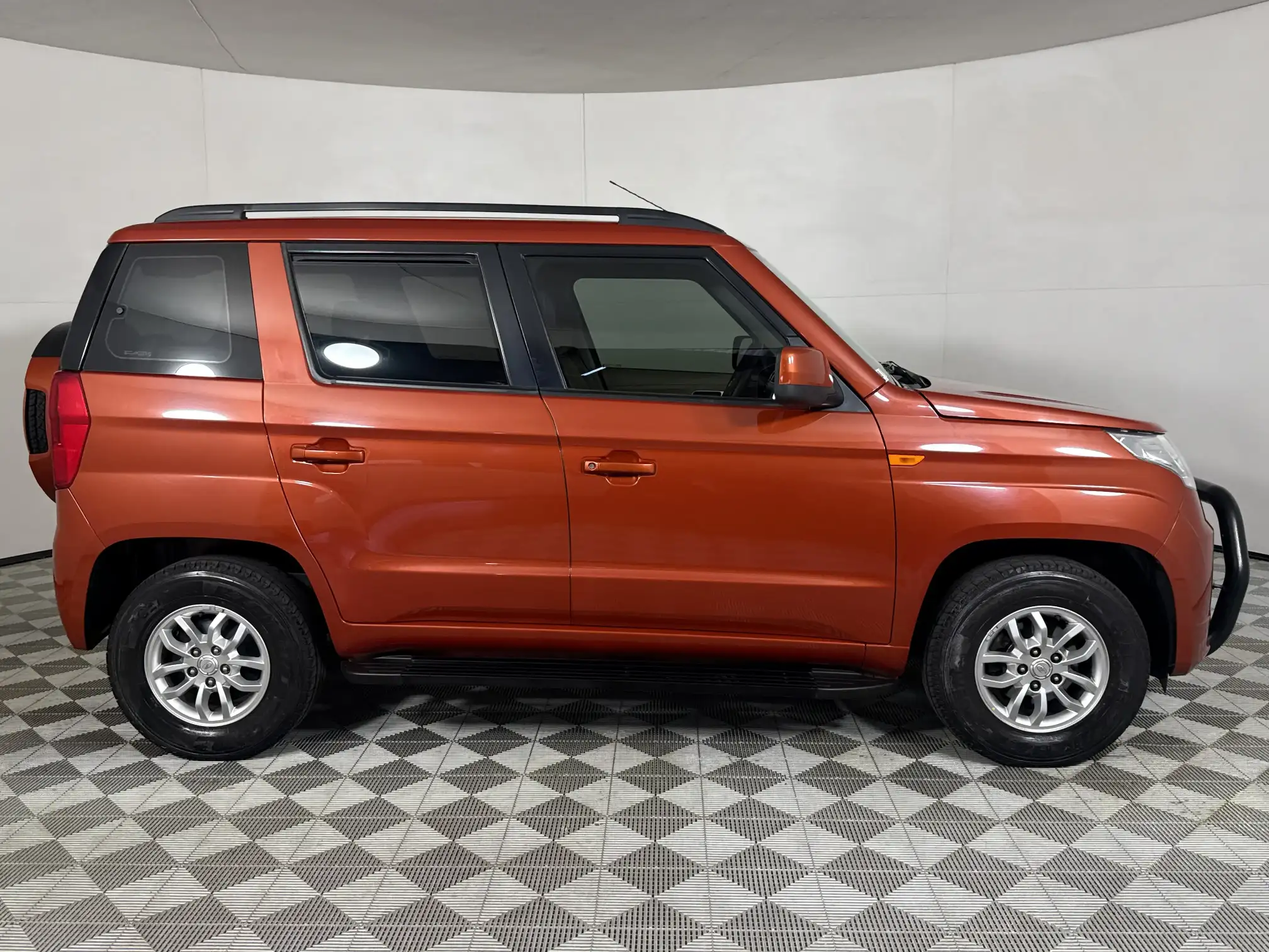 Mahindra TUV