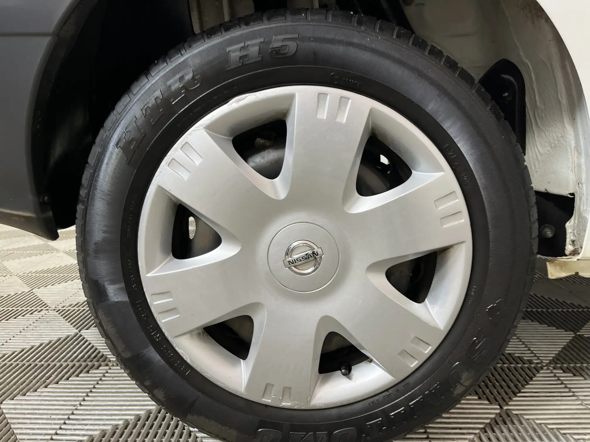 Nissan NP200
