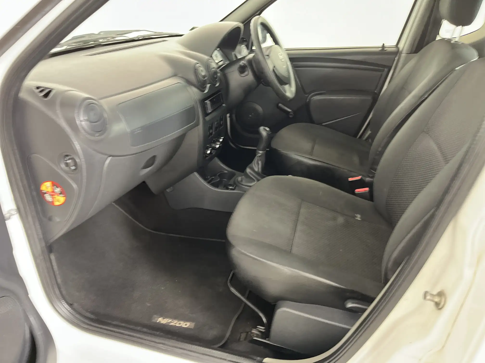 Nissan NP200