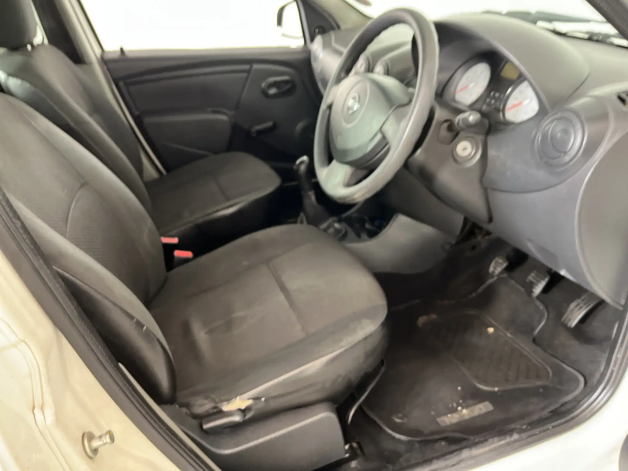 Nissan NP200