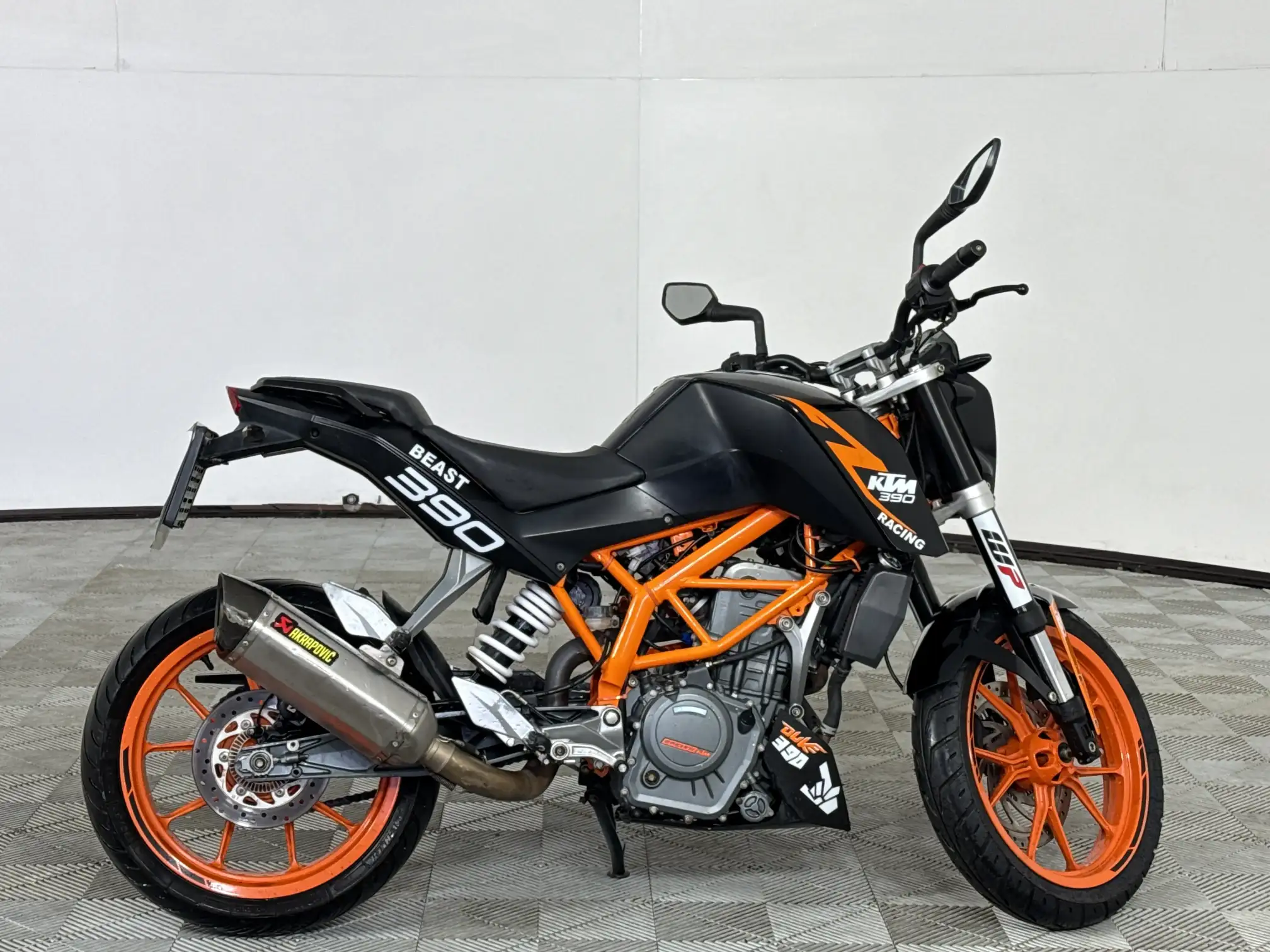 KTM Duke