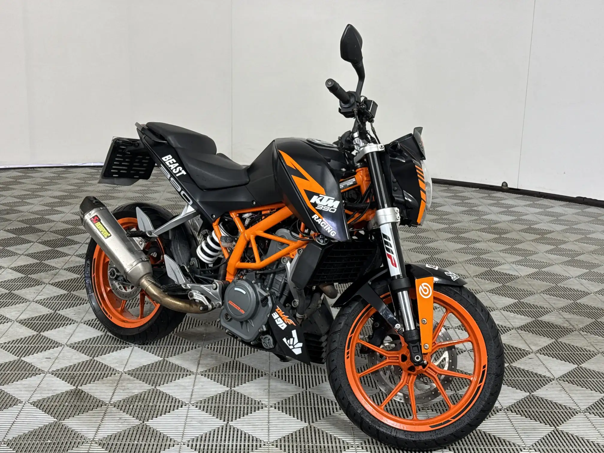 KTM Duke
