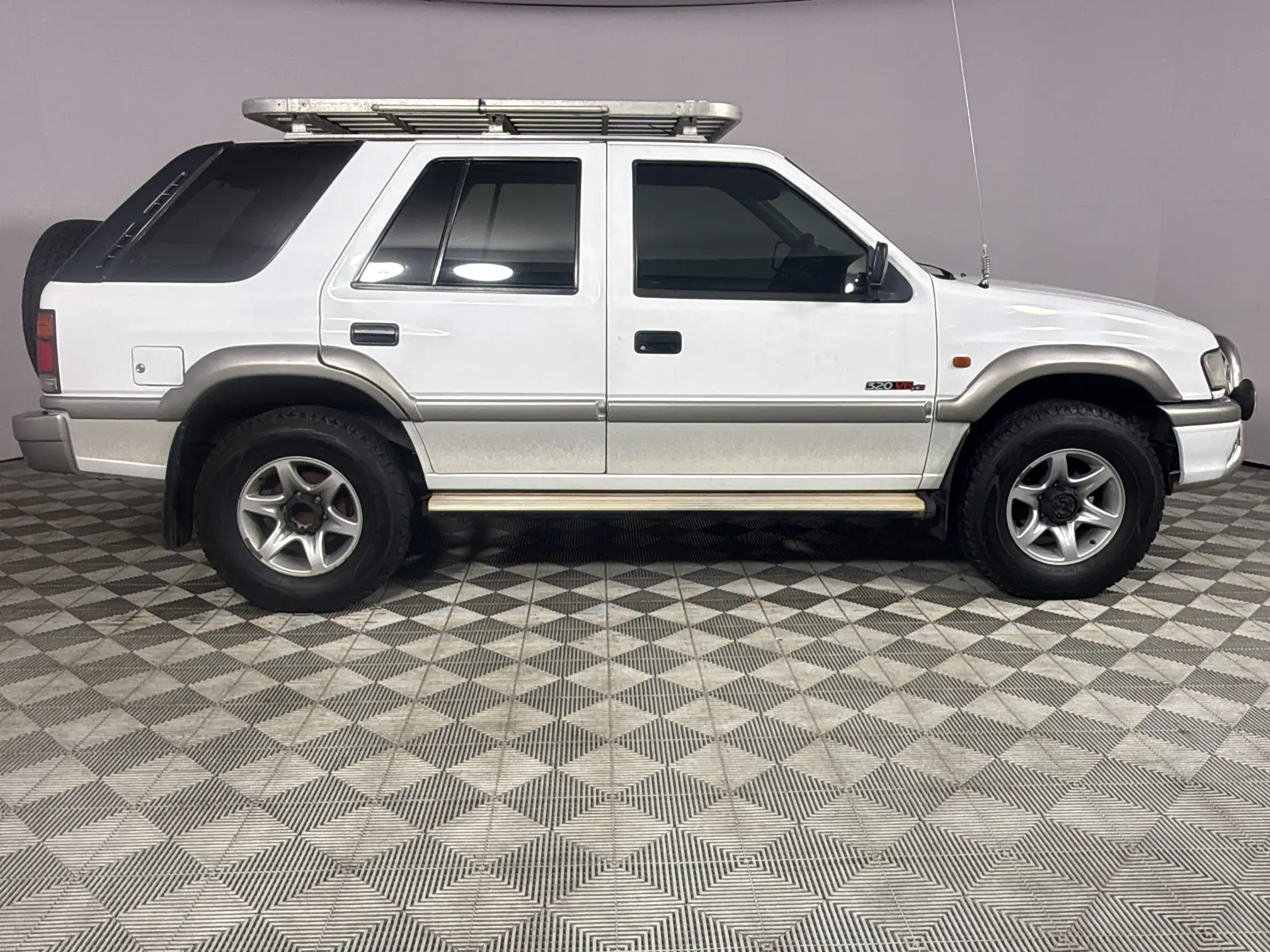 Isuzu Frontier