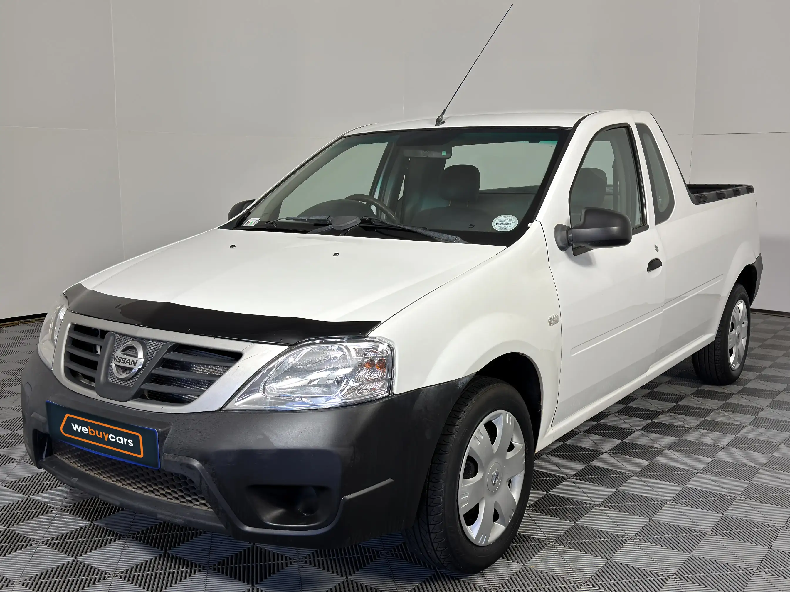 2020 Nissan NP200