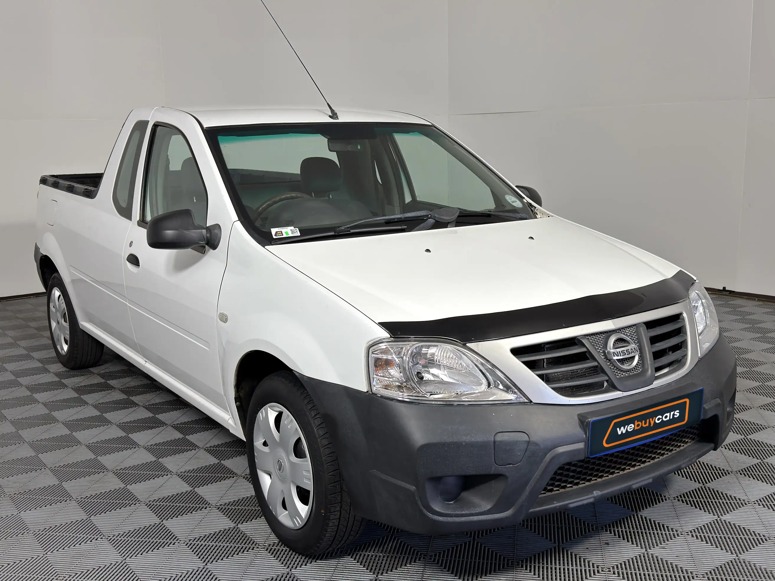 Nissan NP200