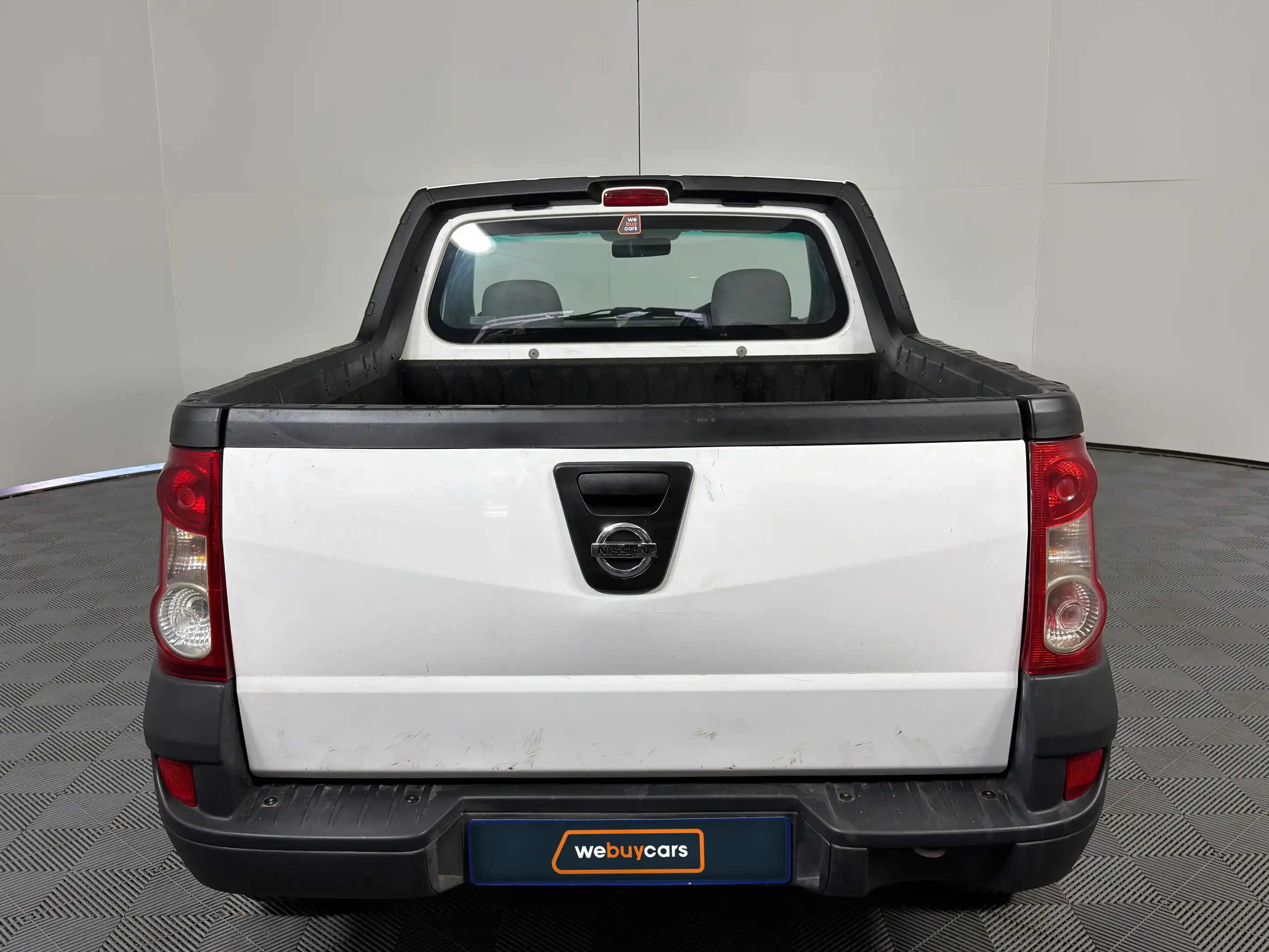 Nissan NP200