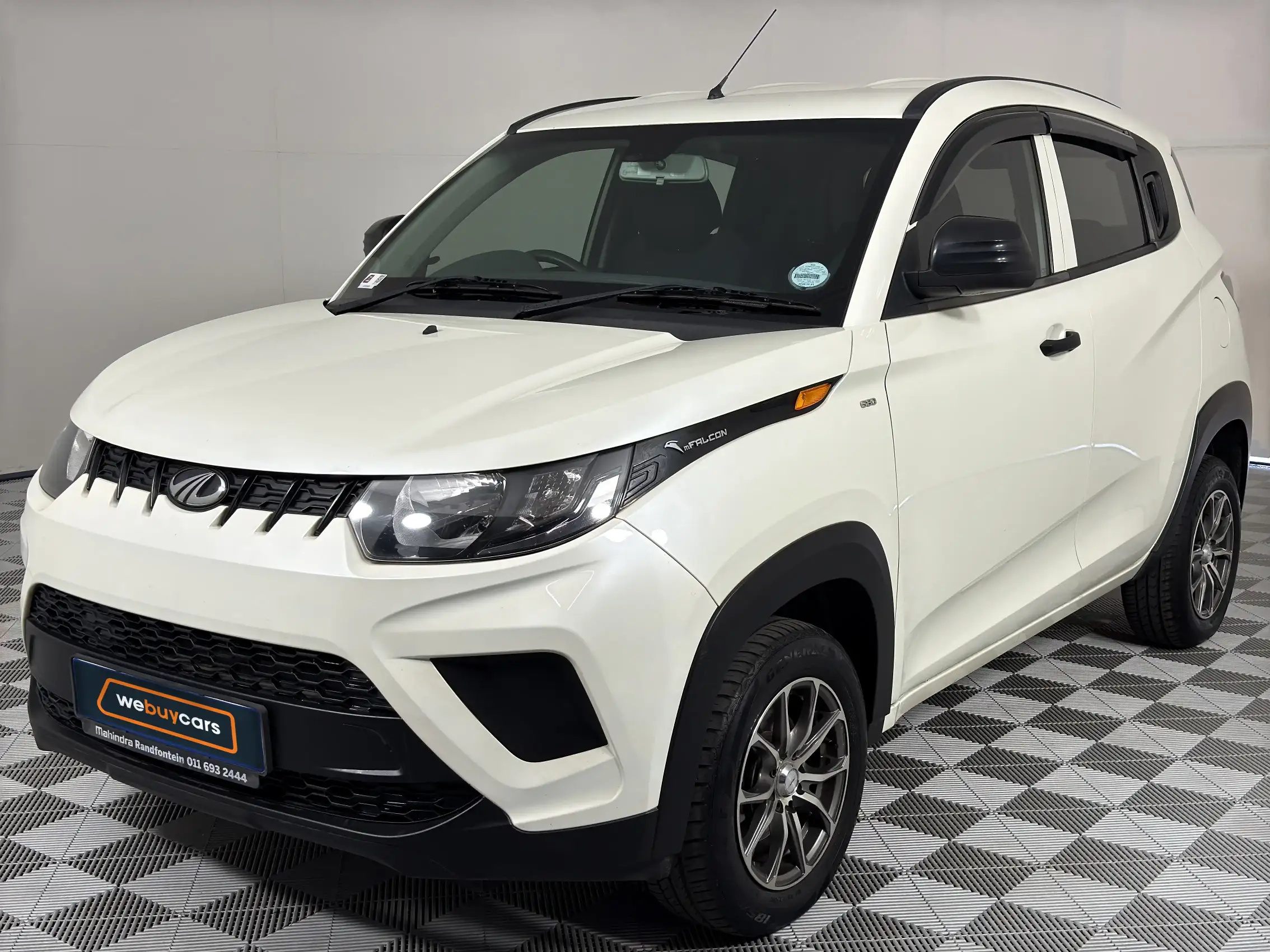 2020 Mahindra KUV 100