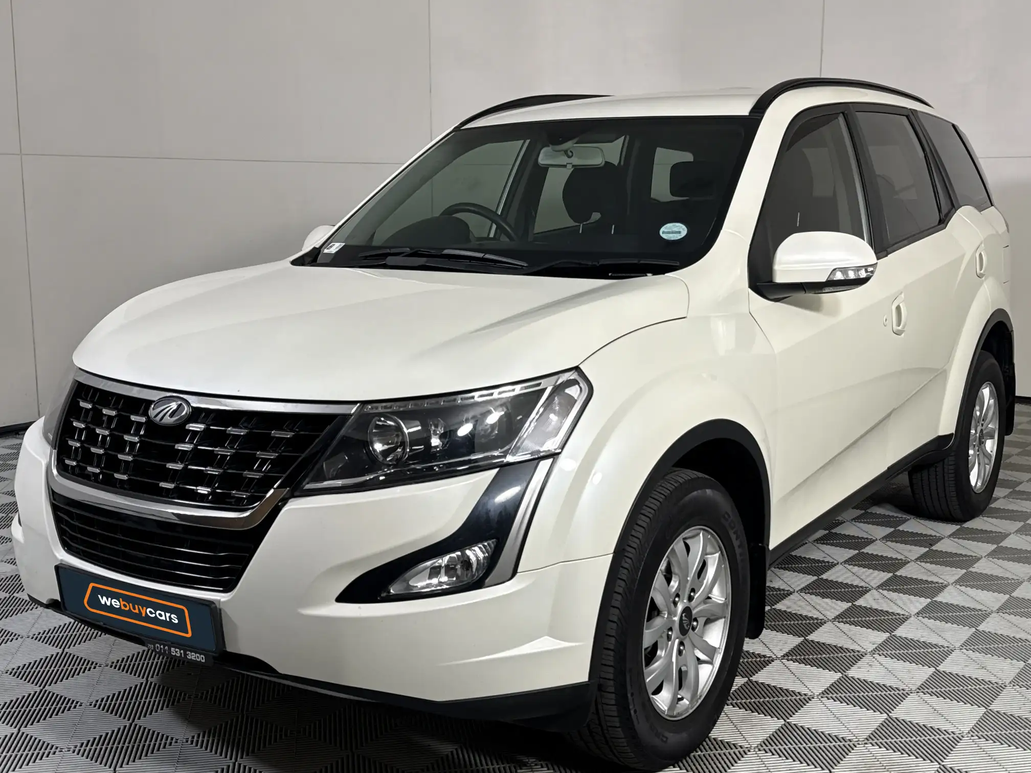 2020 Mahindra XUV
