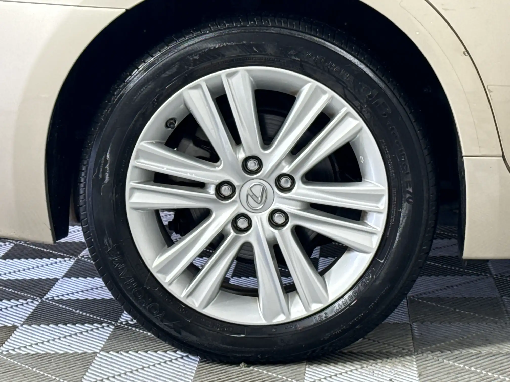 Lexus ES