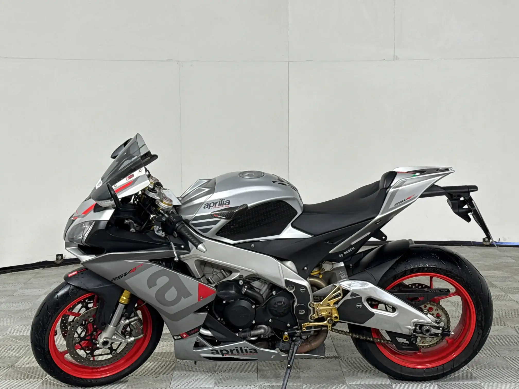 Aprilia Rsv4