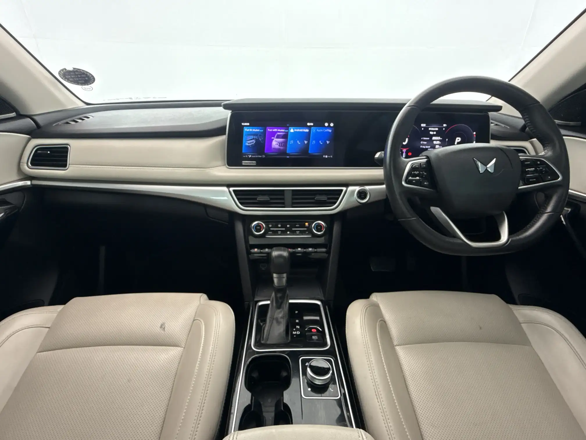 Mahindra XUV 700