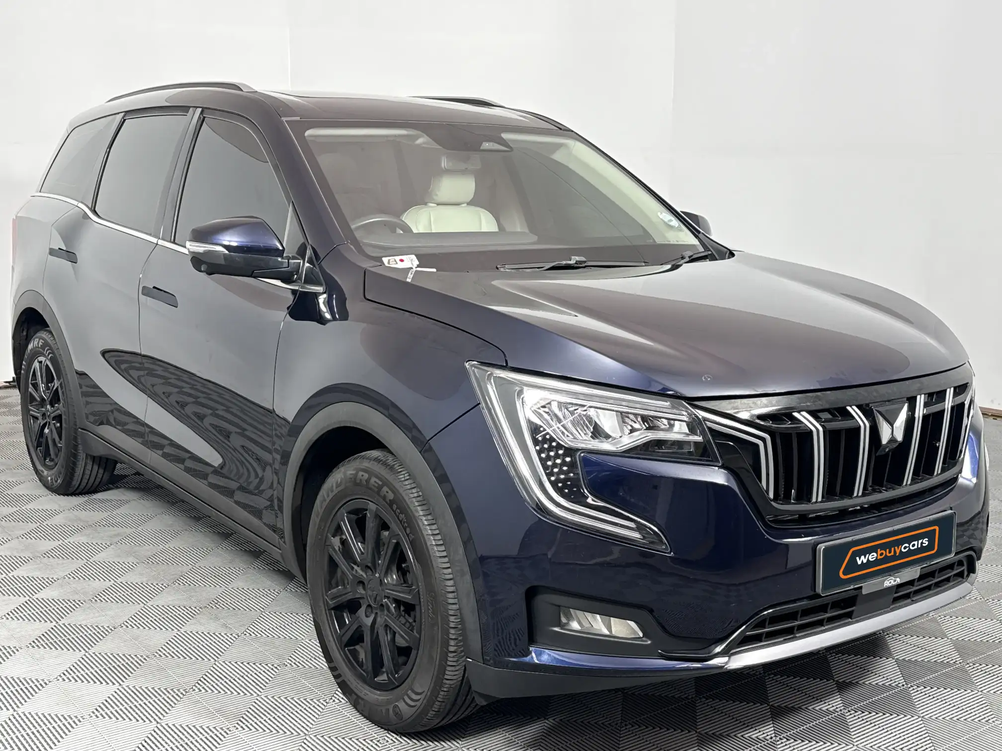 Mahindra XUV 700