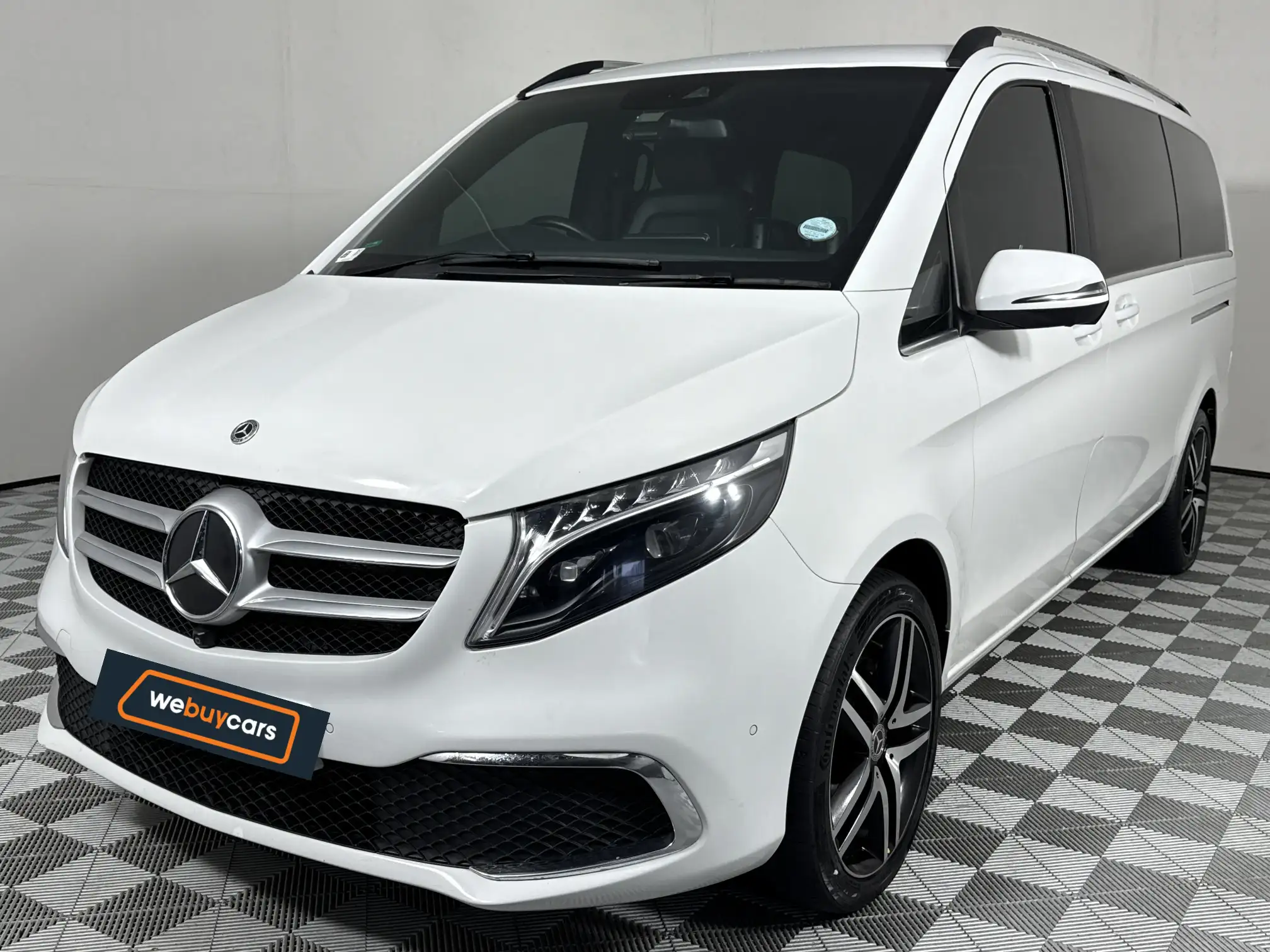 2023 Mercedes-Benz V250