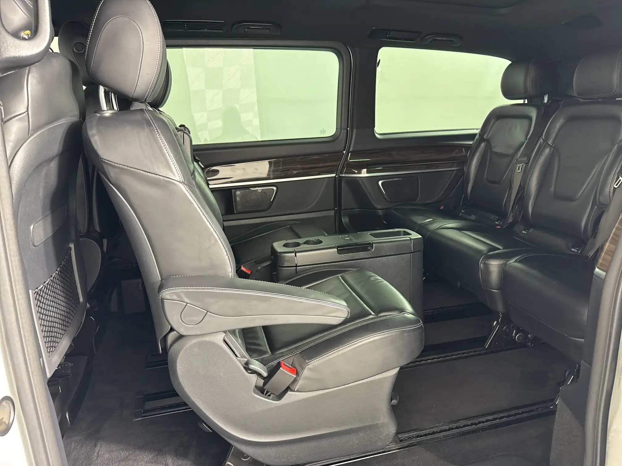 Mercedes-Benz V250