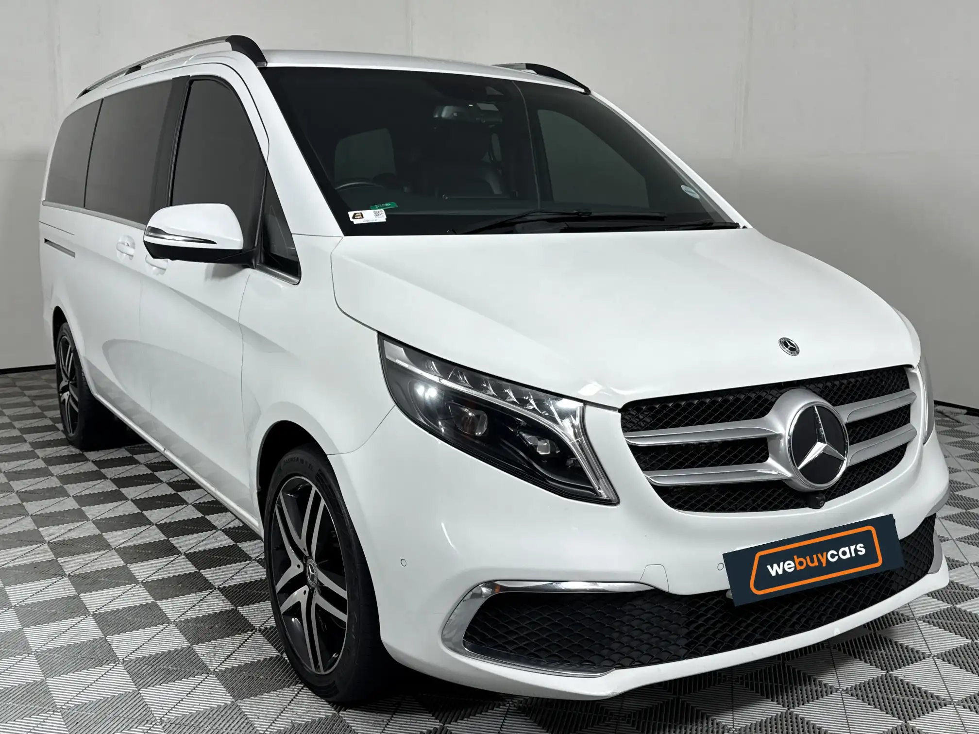Mercedes-Benz V250