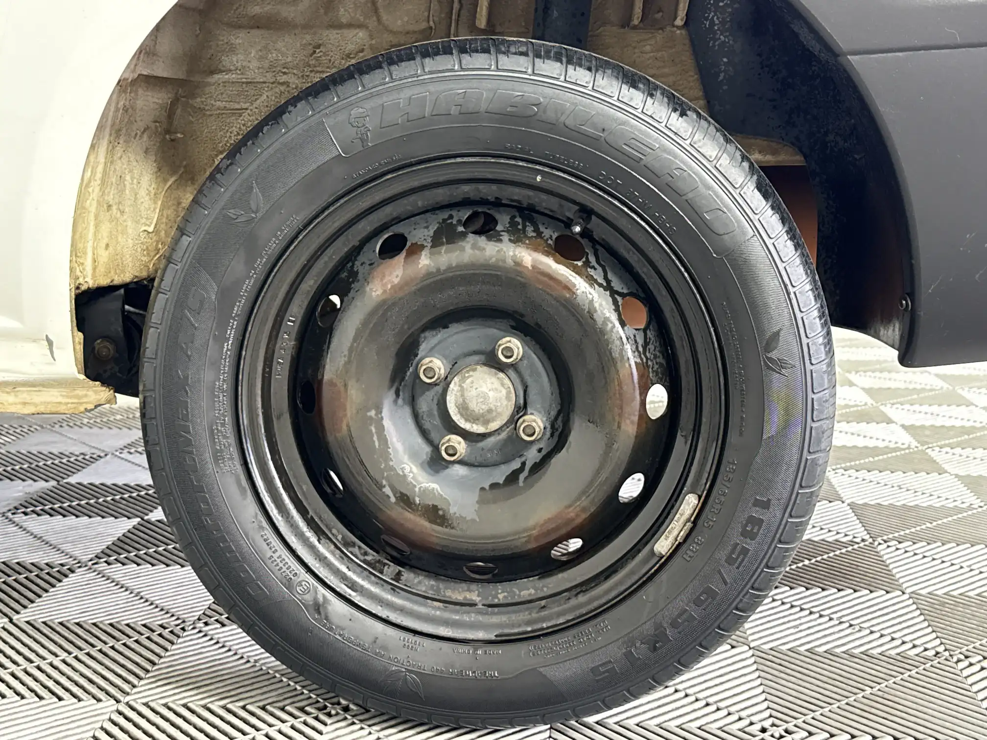 Nissan NP200